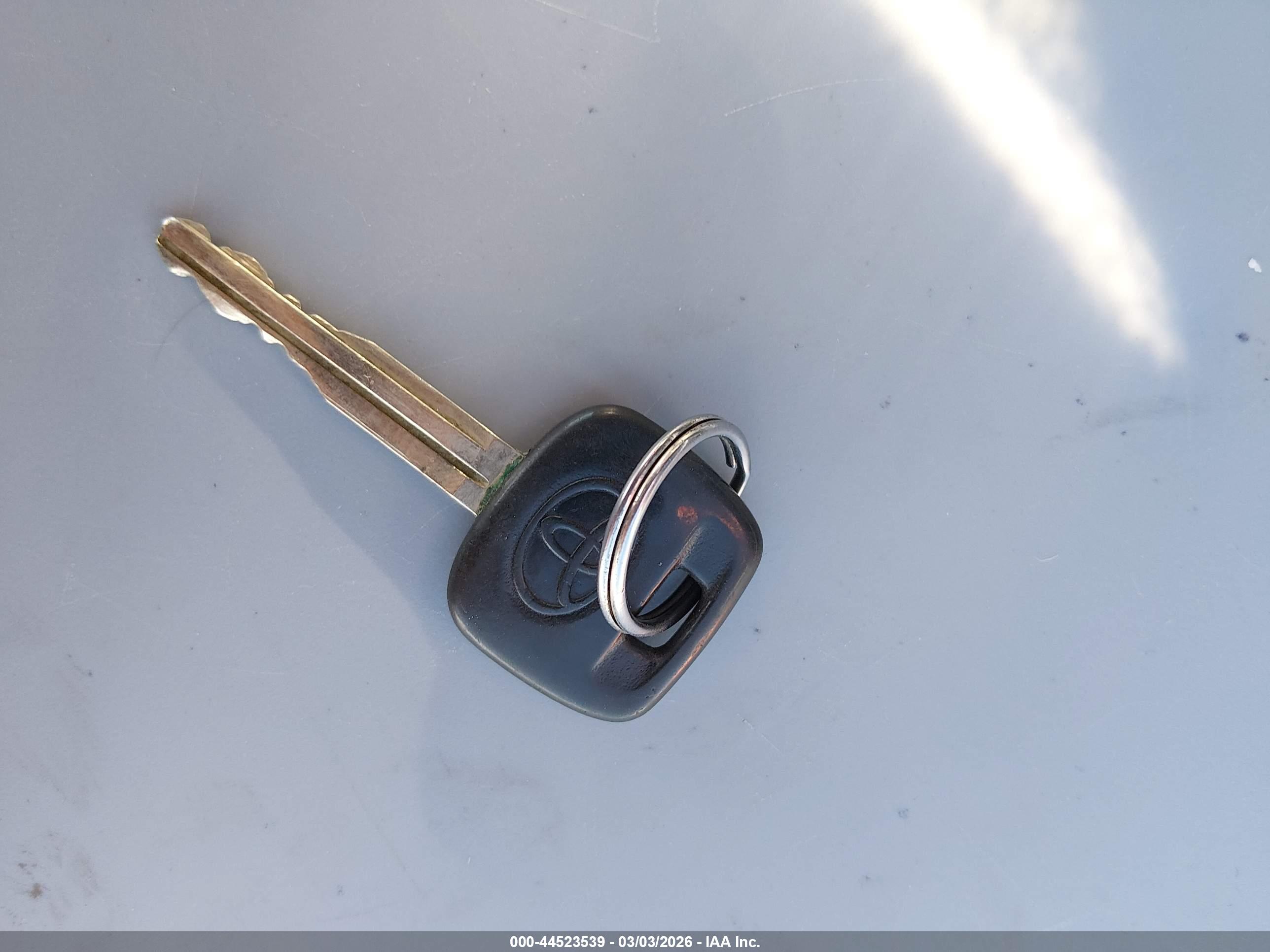TOYOTA CAMRY image 11
