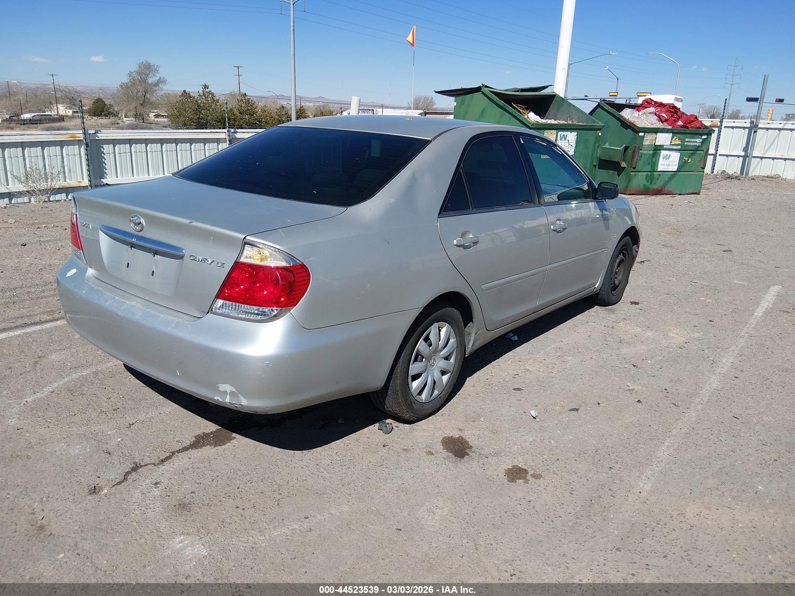 TOYOTA CAMRY image 4