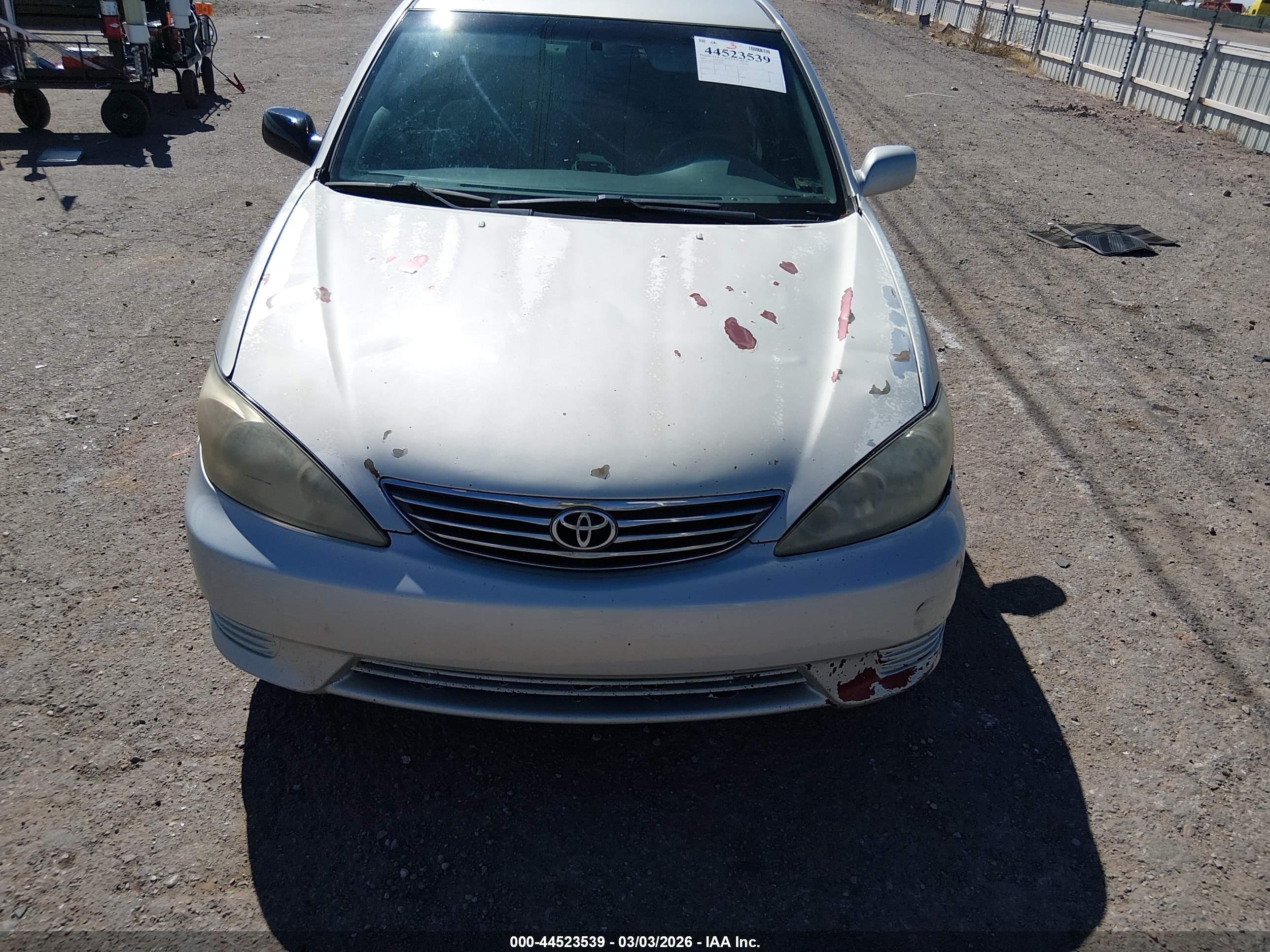 TOYOTA CAMRY image 6