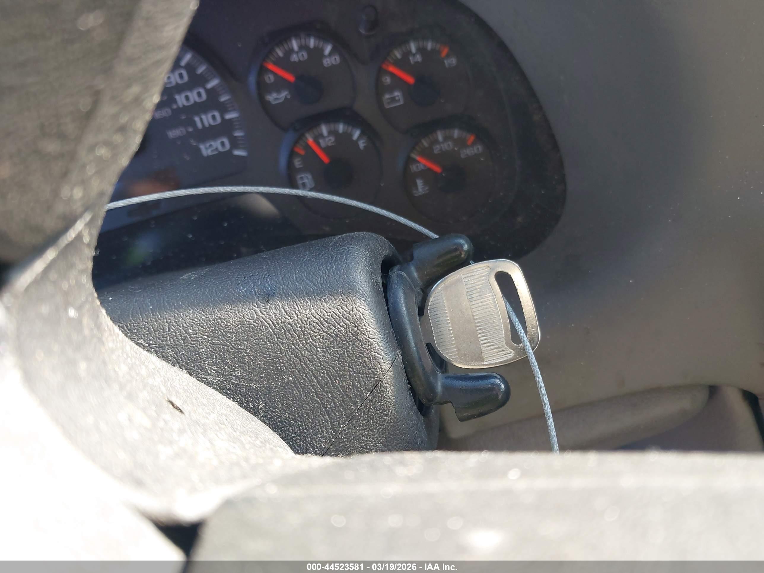 CHEVROLET TRAILBLAZER image 11