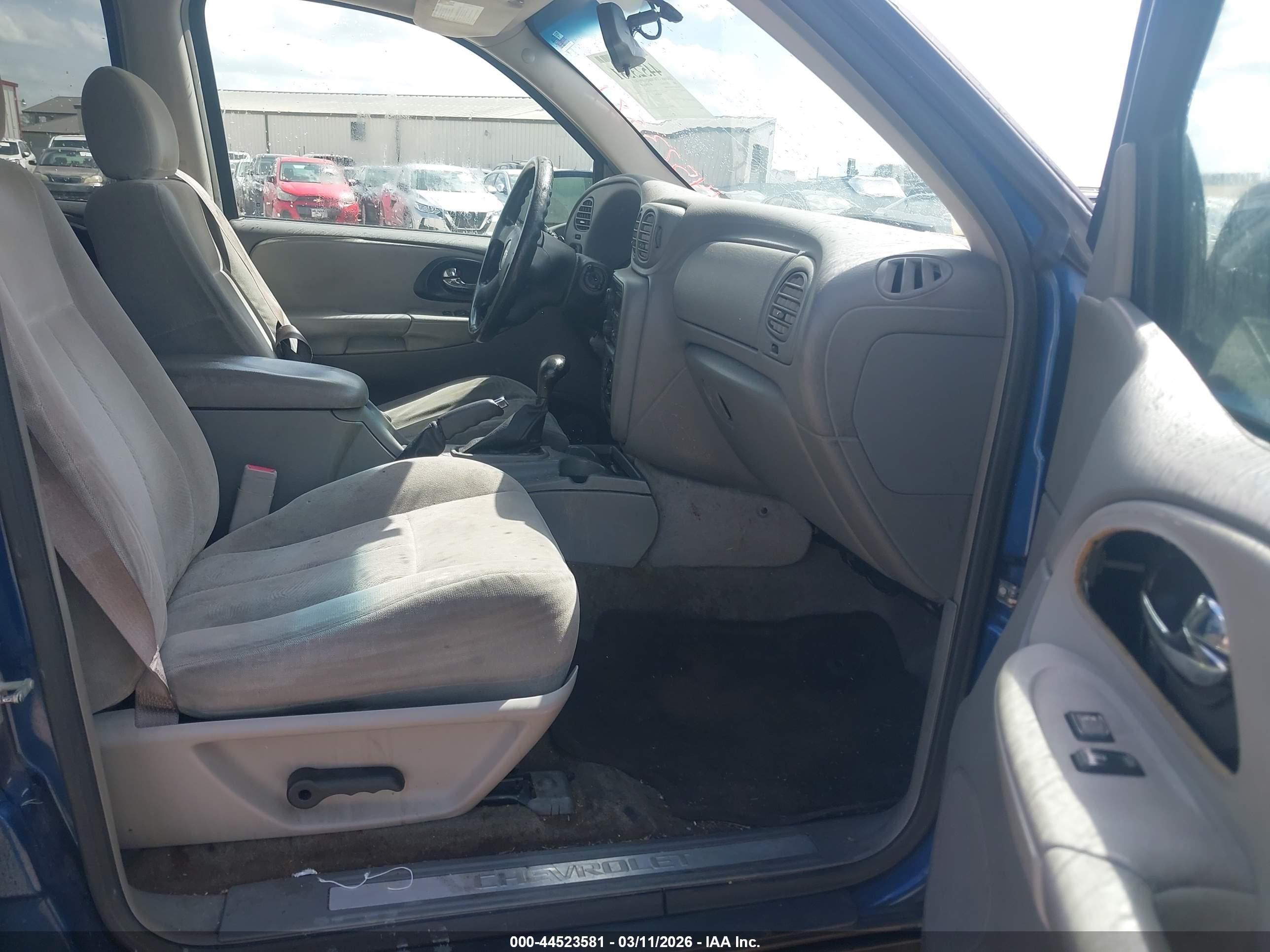 CHEVROLET TRAILBLAZER image 5