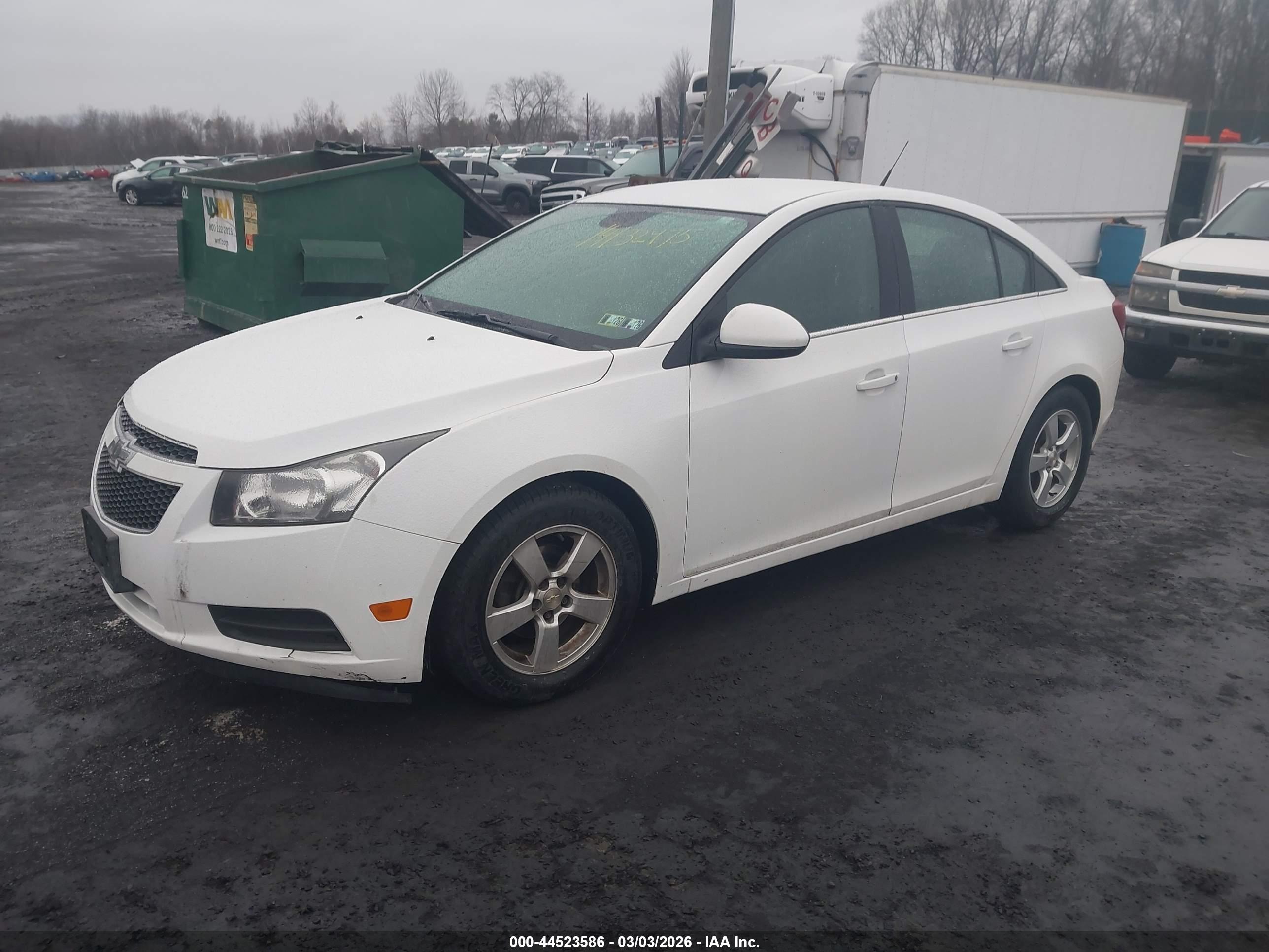 CHEVROLET CRUZE image 2