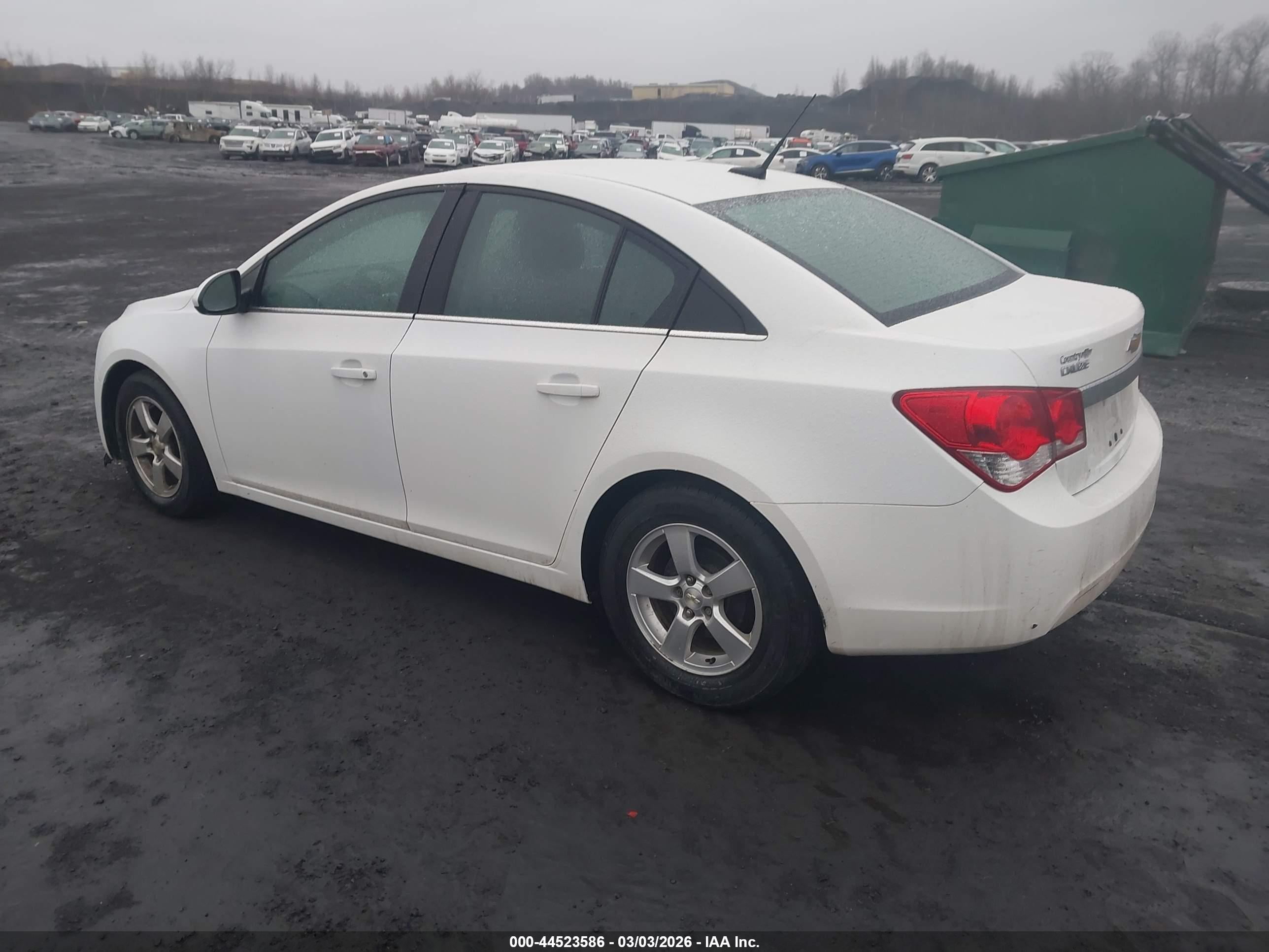 CHEVROLET CRUZE image 3