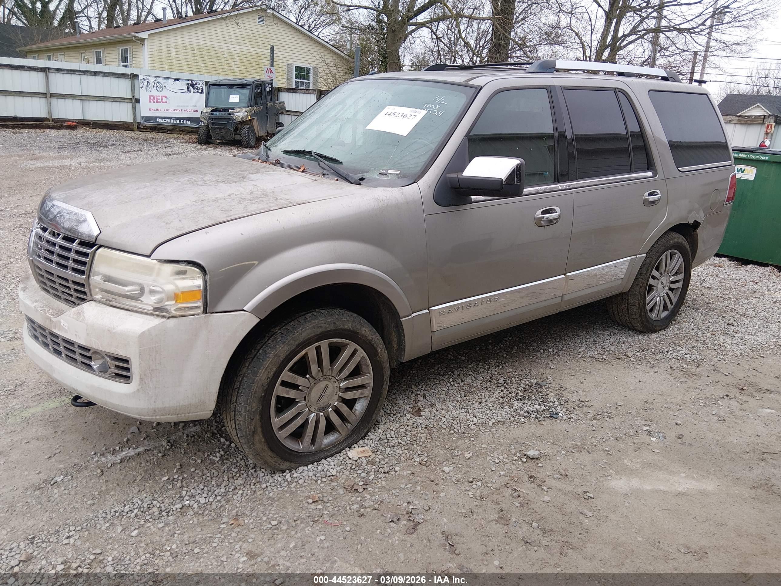 LINCOLN NAVIGATOR image 2