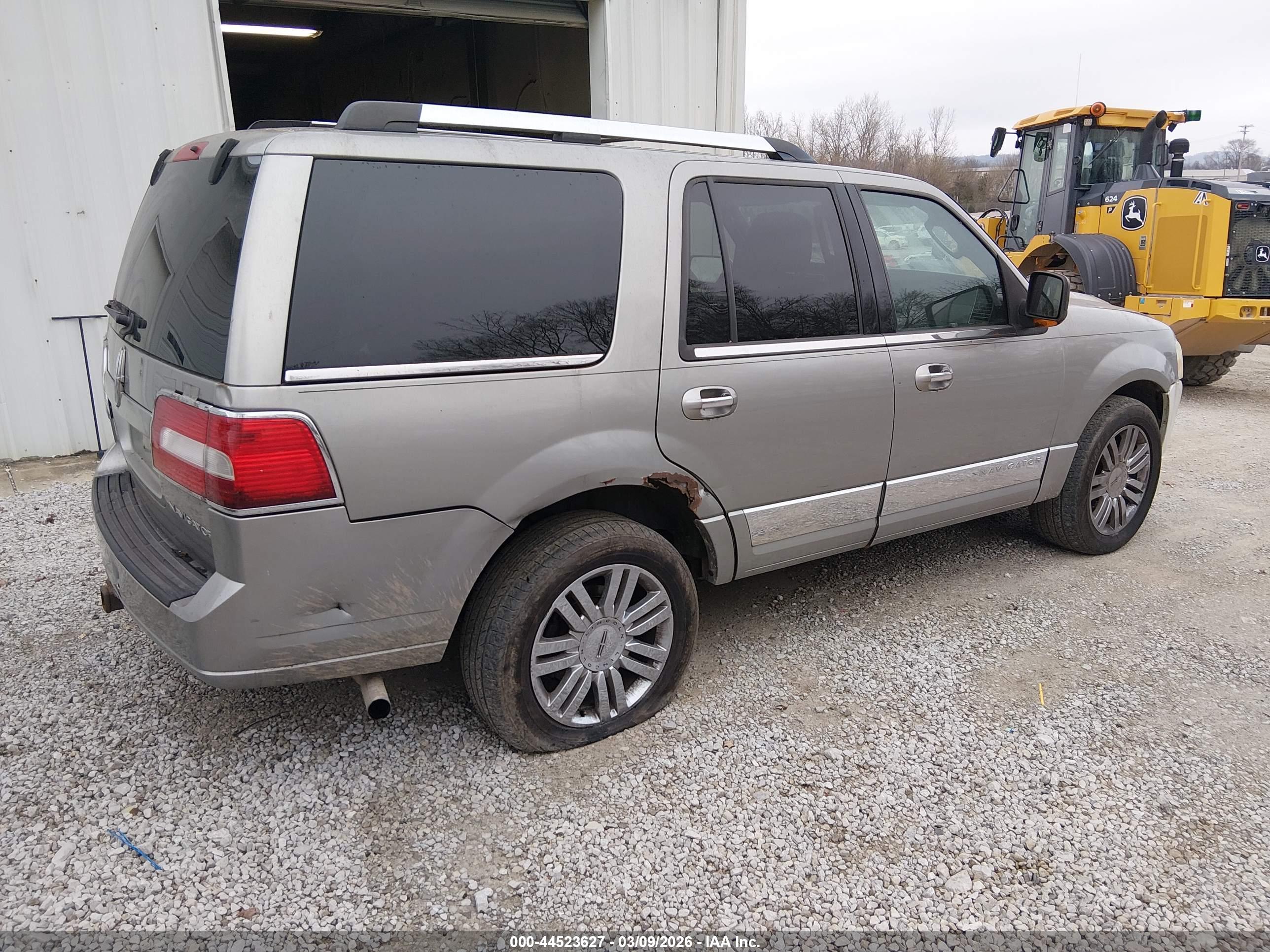 LINCOLN NAVIGATOR image 4