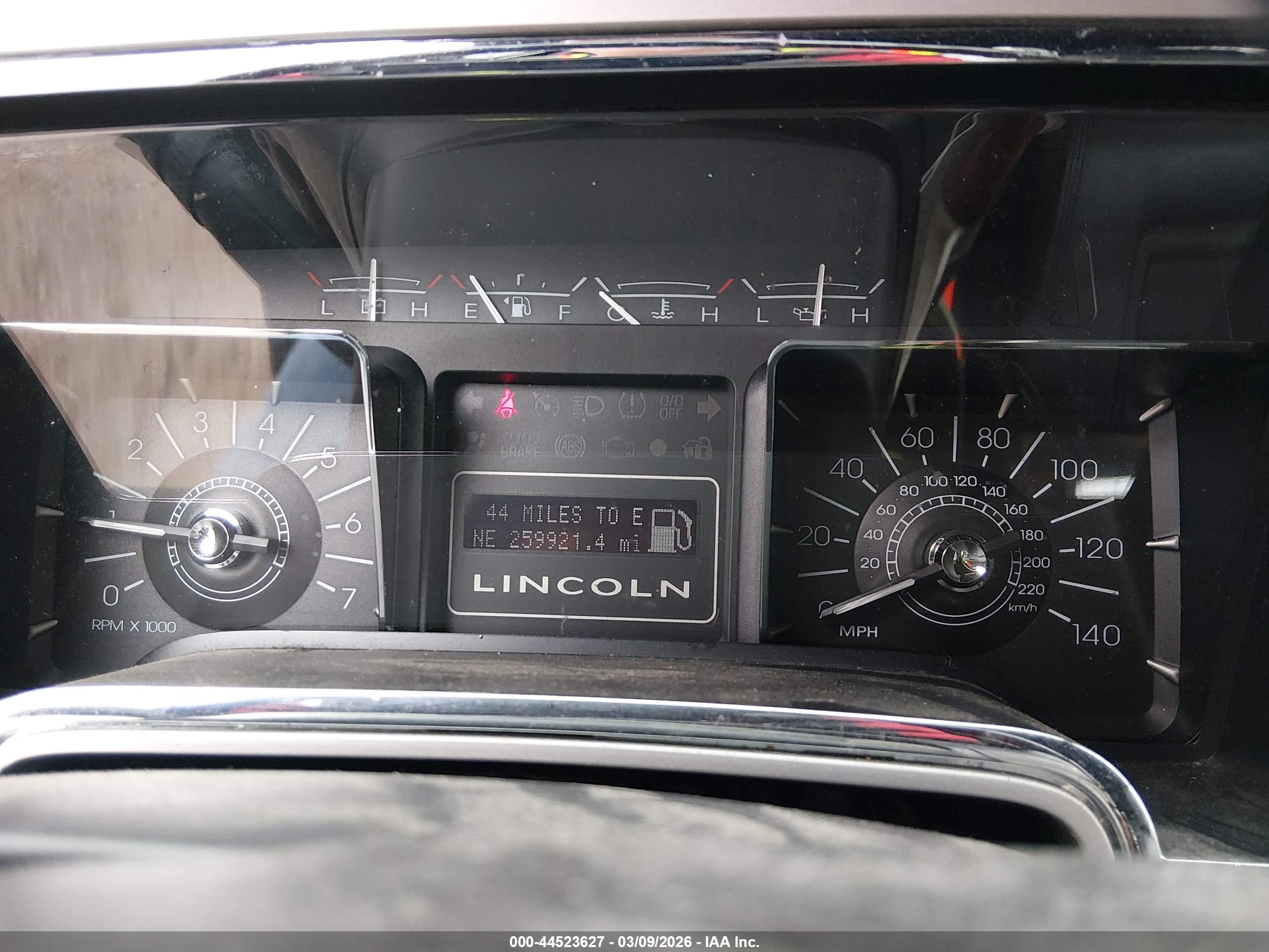 LINCOLN NAVIGATOR image 7