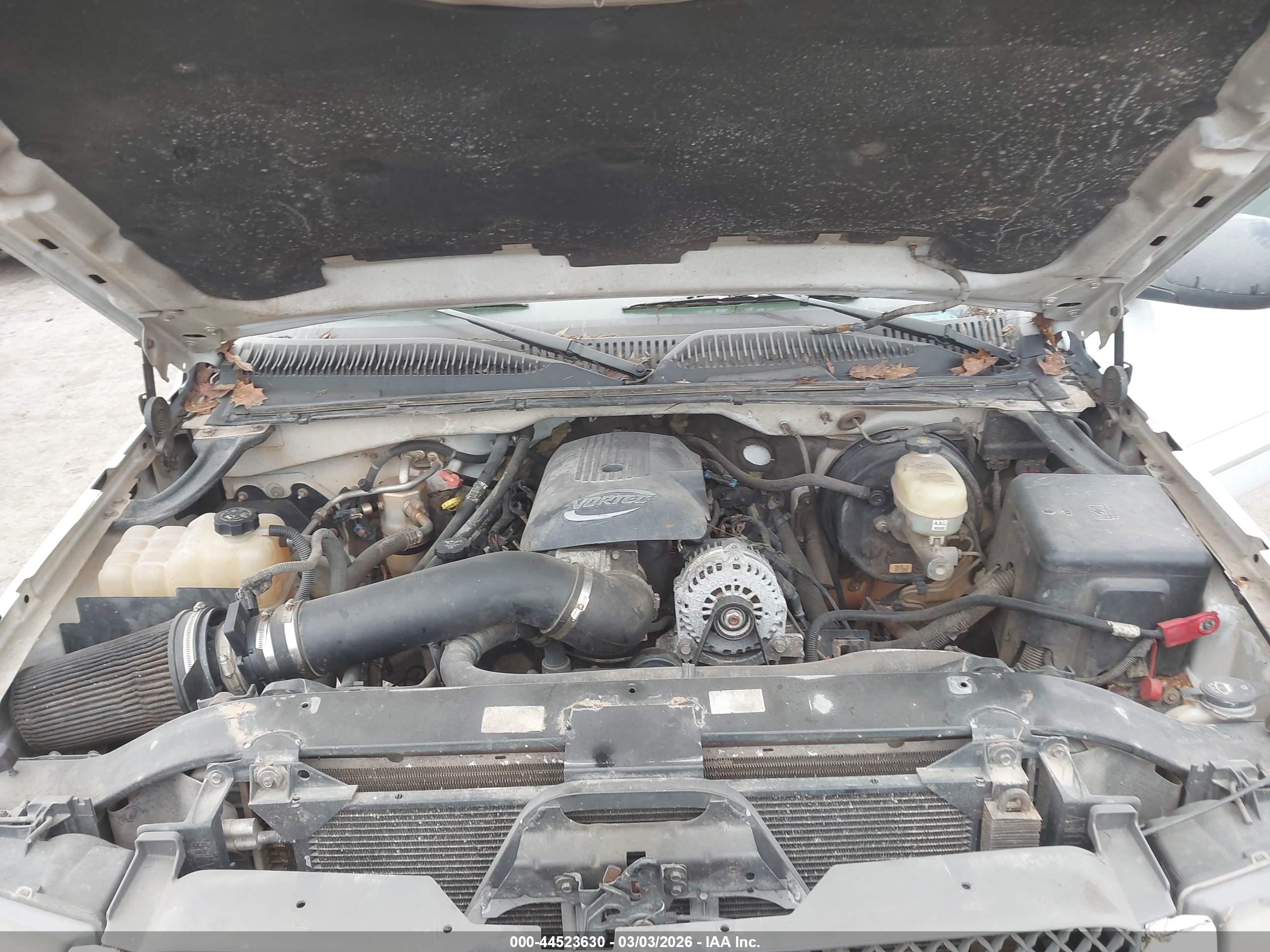CHEVROLET SILVERADO image 10