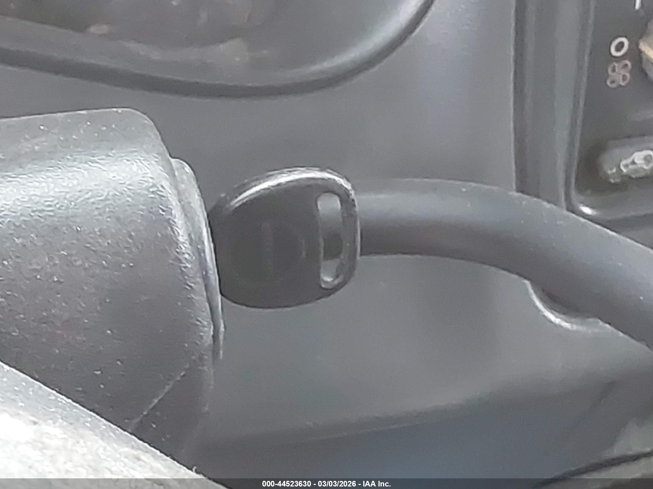 CHEVROLET SILVERADO image 11