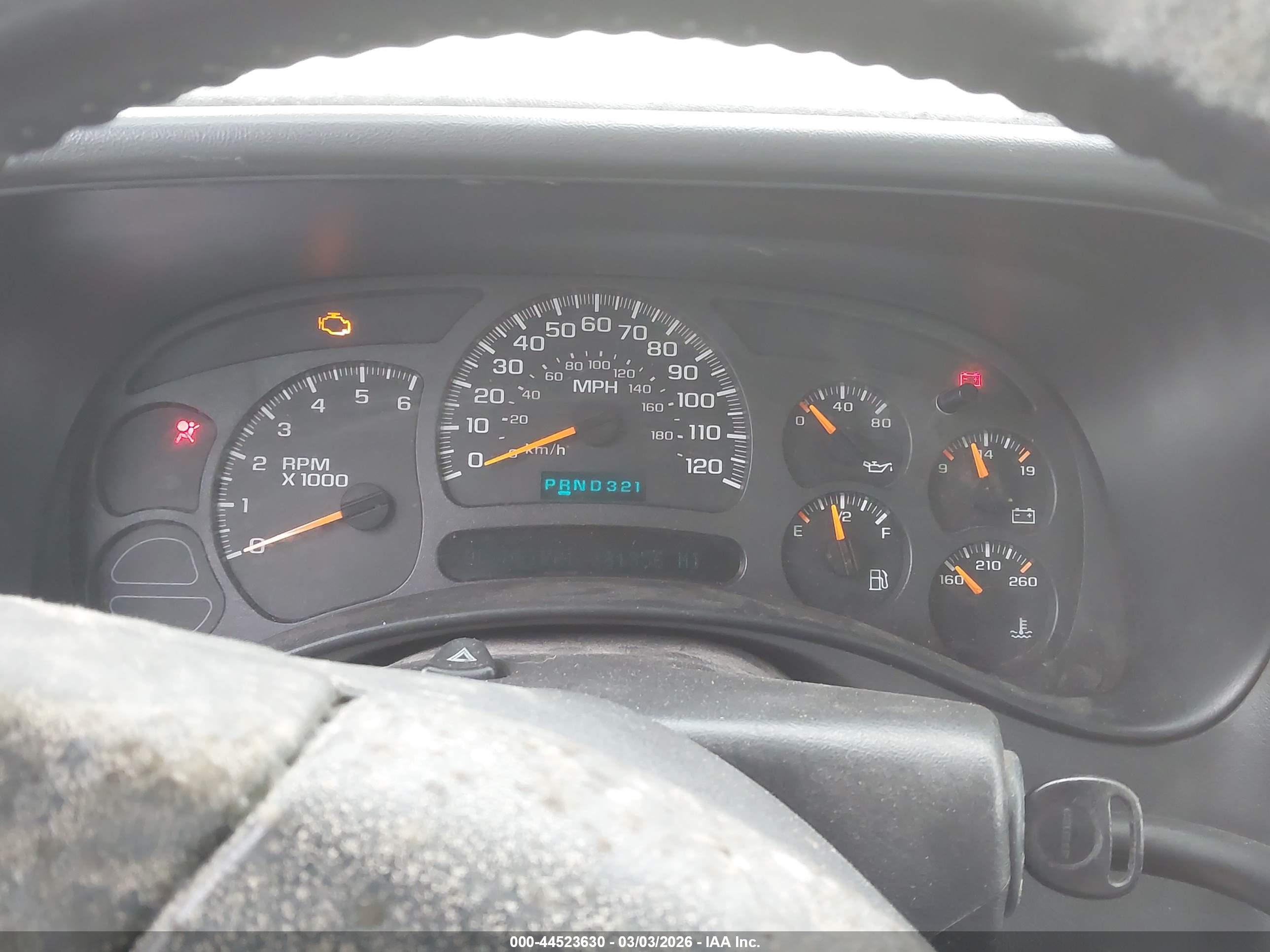 CHEVROLET SILVERADO image 7