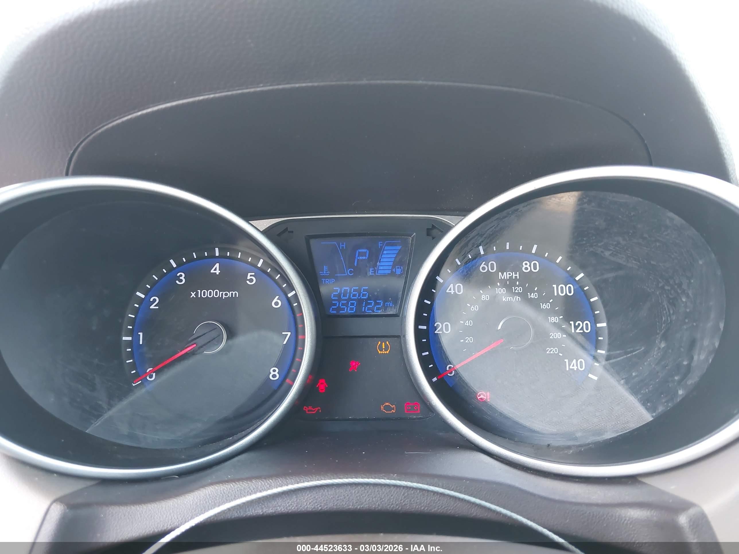 HYUNDAI TUCSON image 7