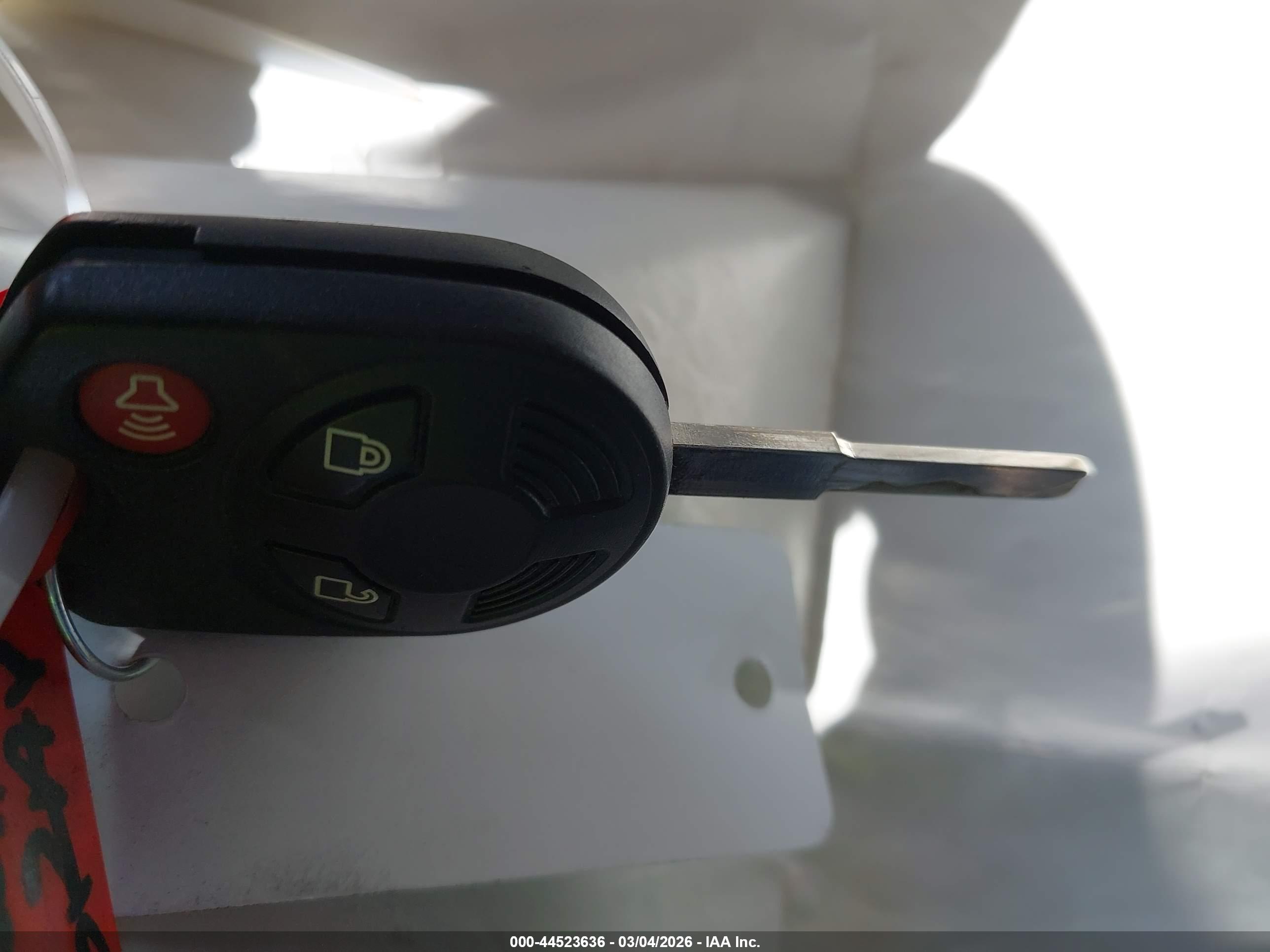 FORD ESCAPE image 11