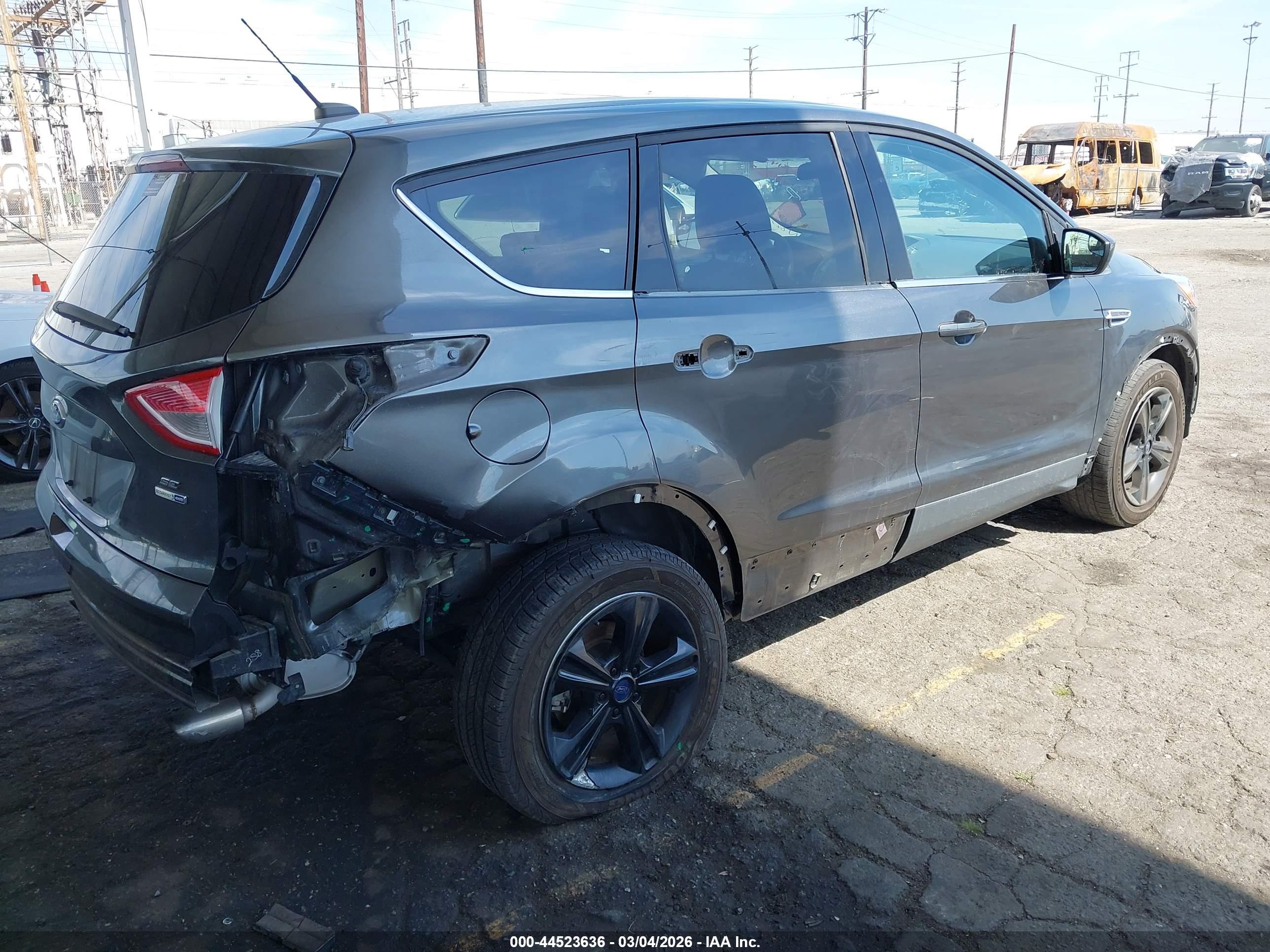 FORD ESCAPE image 4