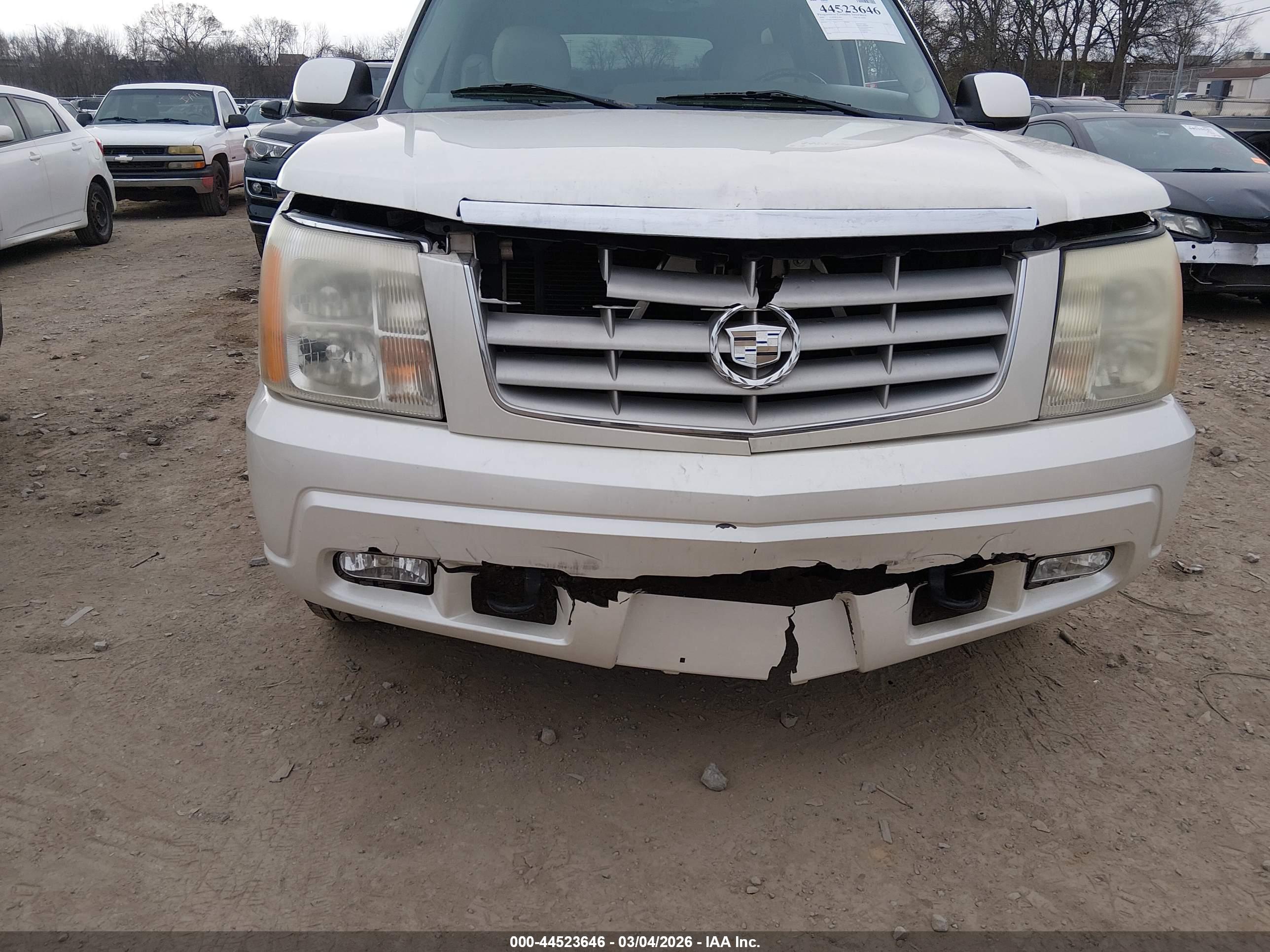 CADILLAC ESCALADE image 6