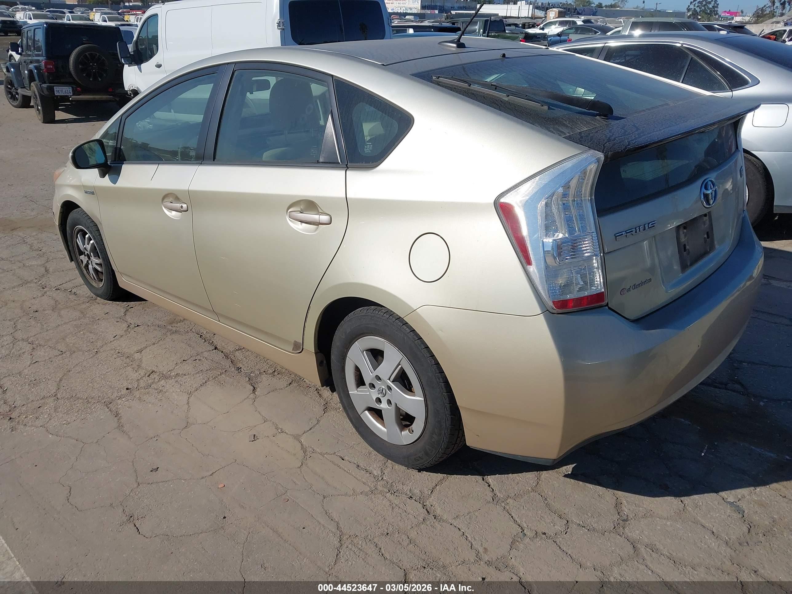 TOYOTA PRIUS image 3