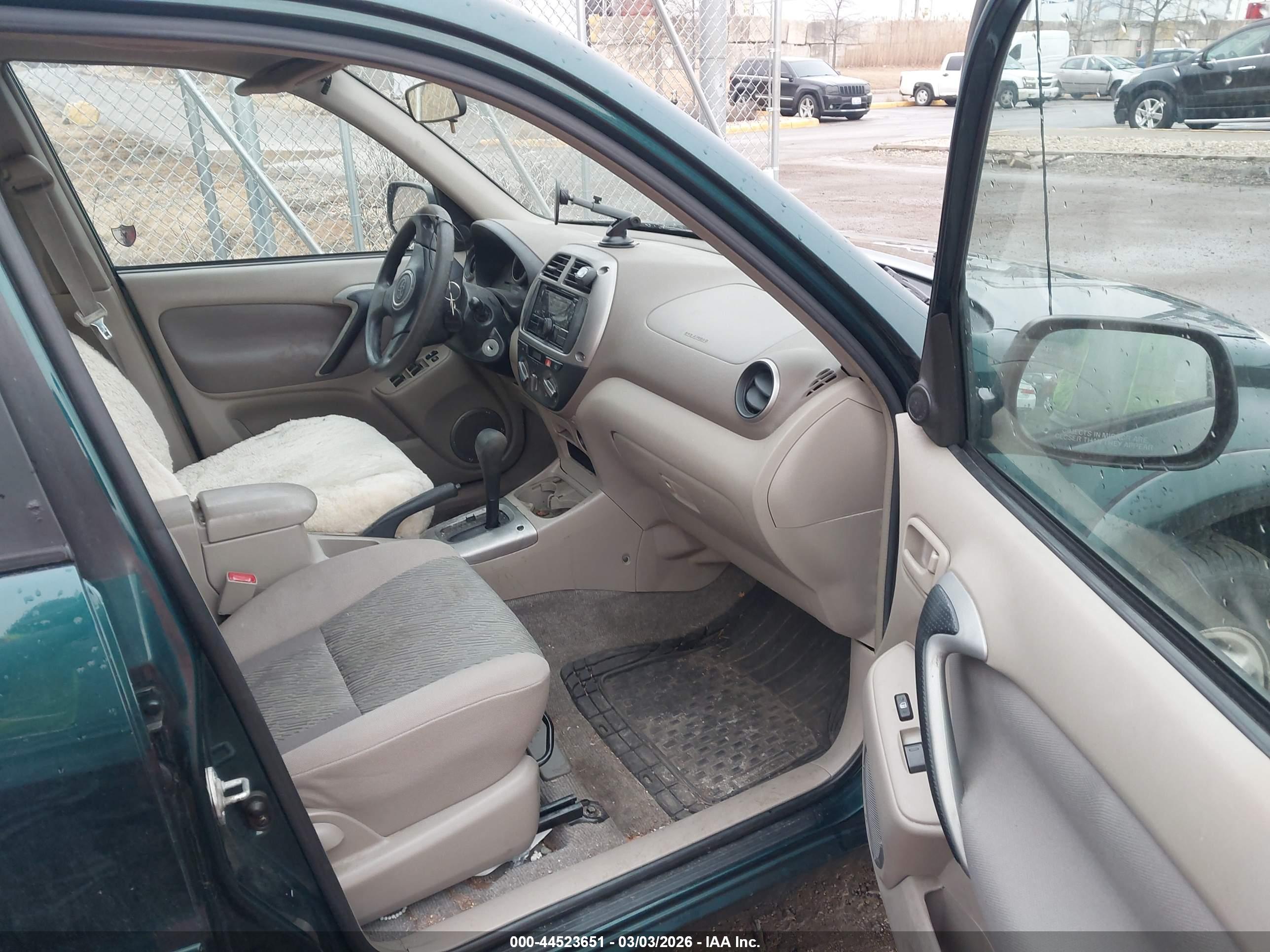 TOYOTA RAV4 image 5