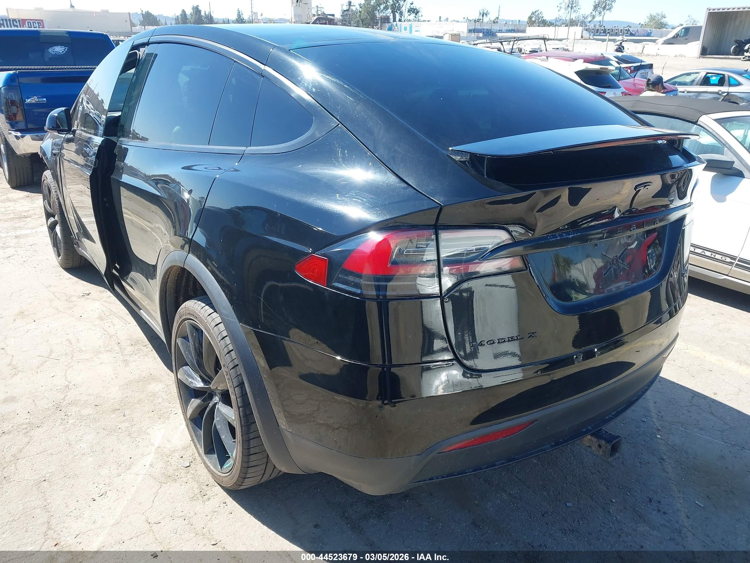 TESLA MODEL image 3