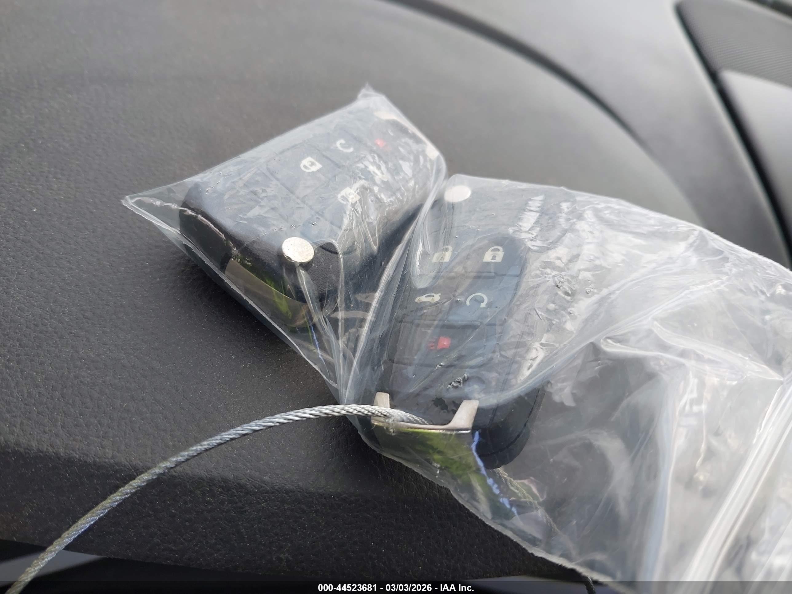 CHEVROLET EQUINOX image 11