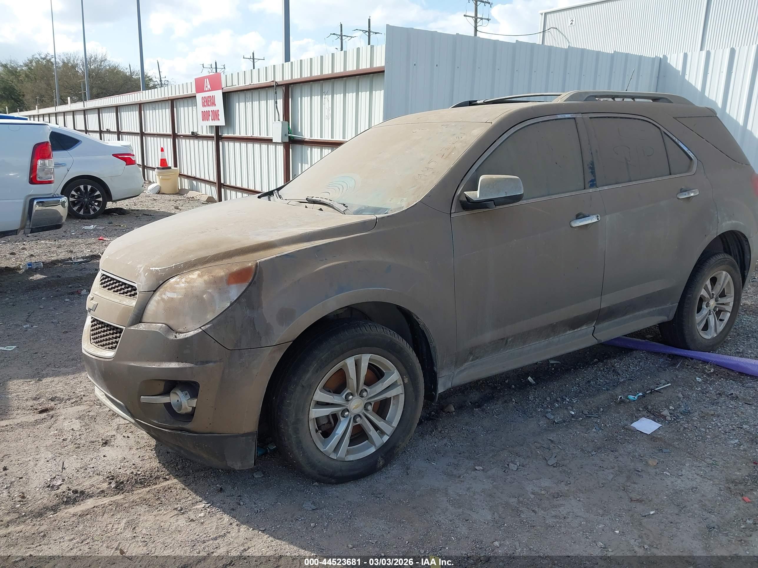 CHEVROLET EQUINOX image 2