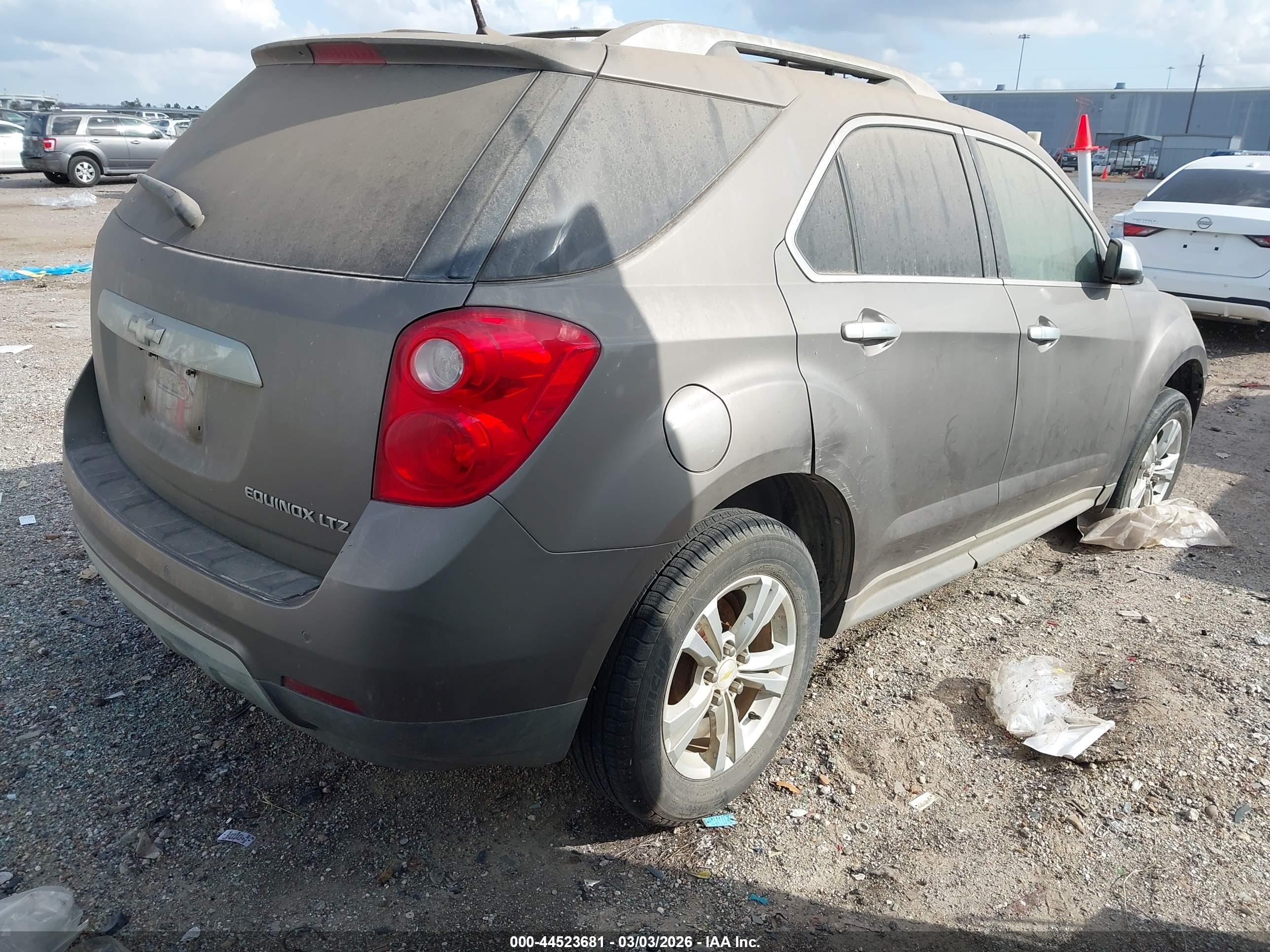 CHEVROLET EQUINOX image 4