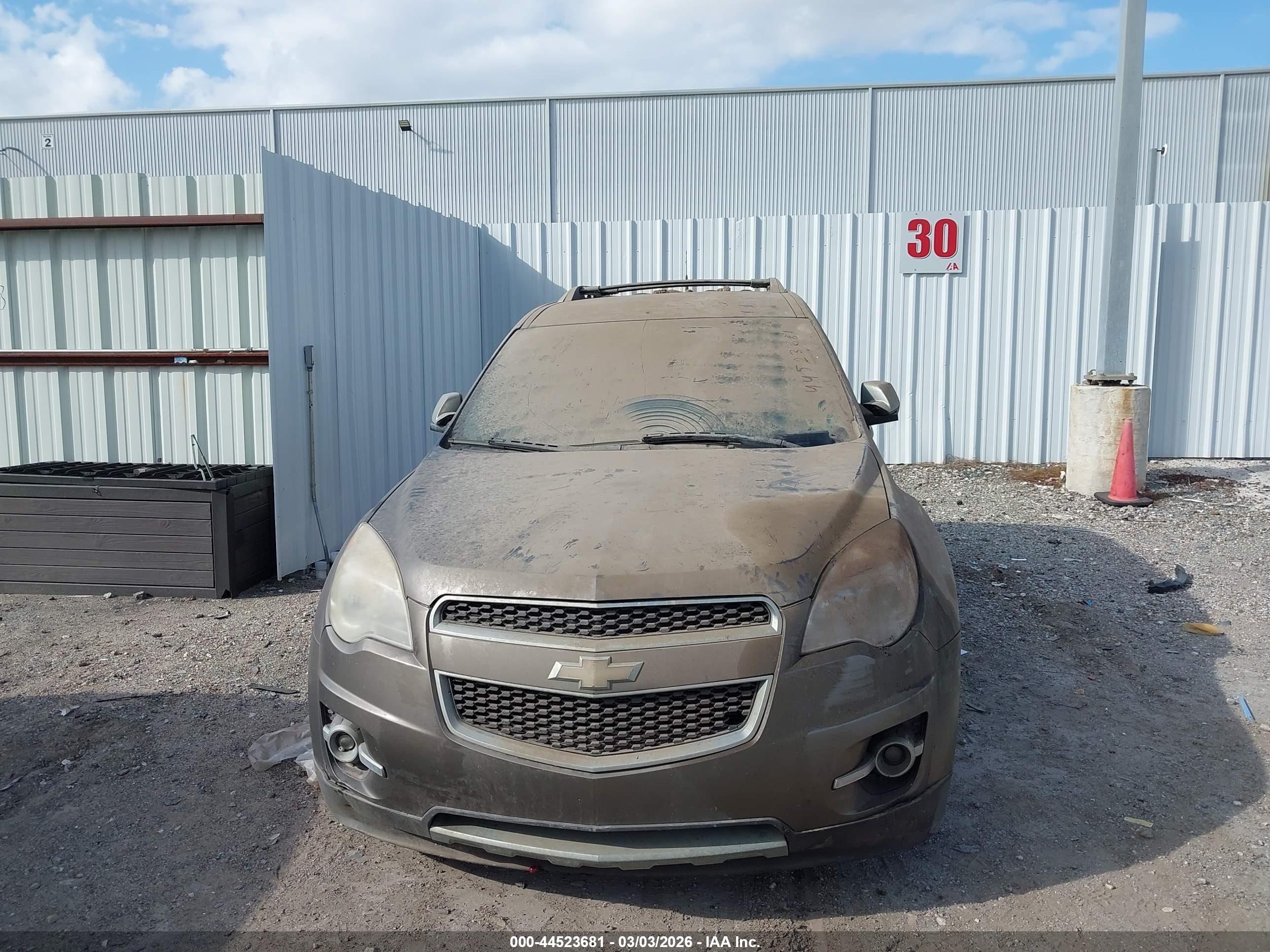 CHEVROLET EQUINOX image 6