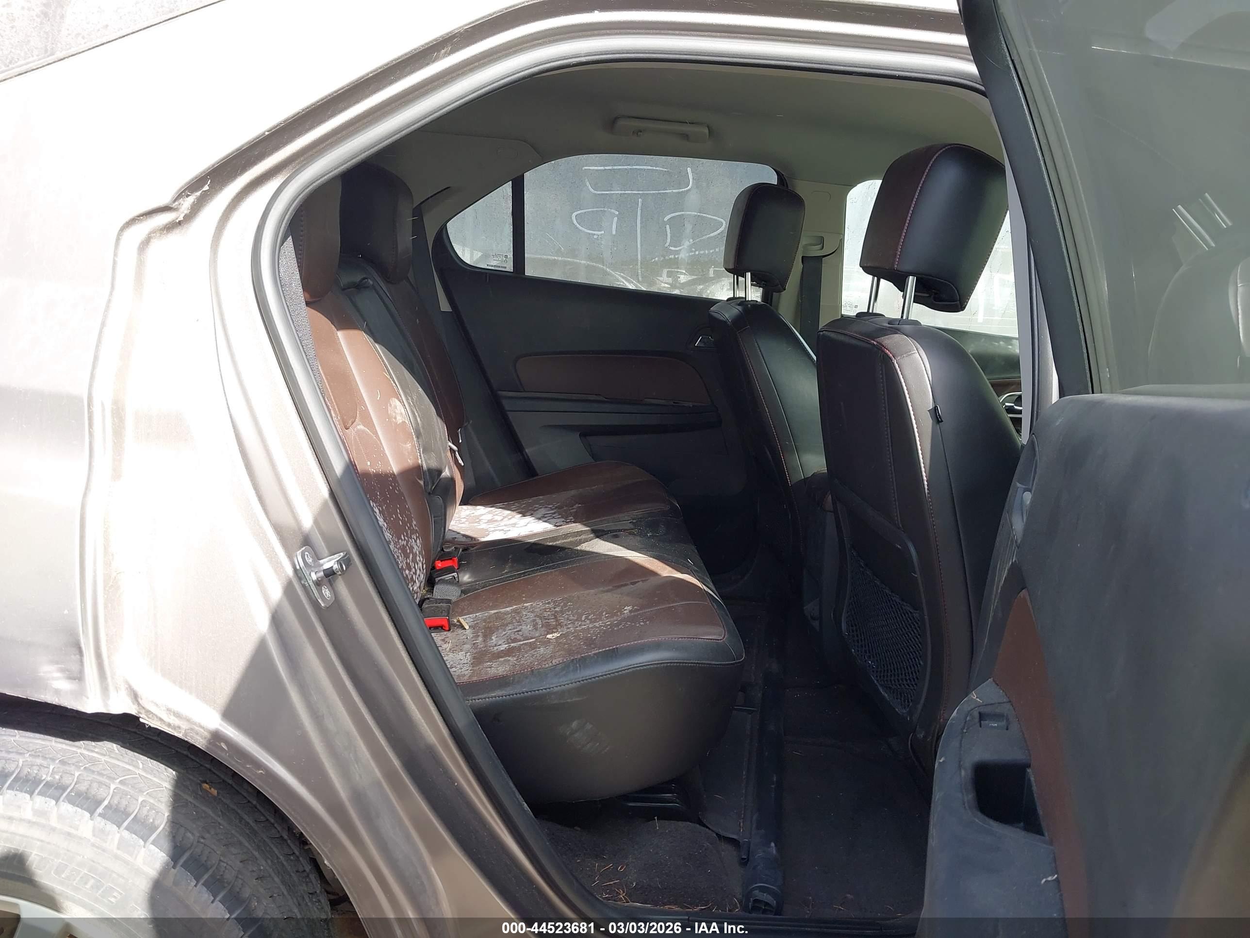 CHEVROLET EQUINOX image 8
