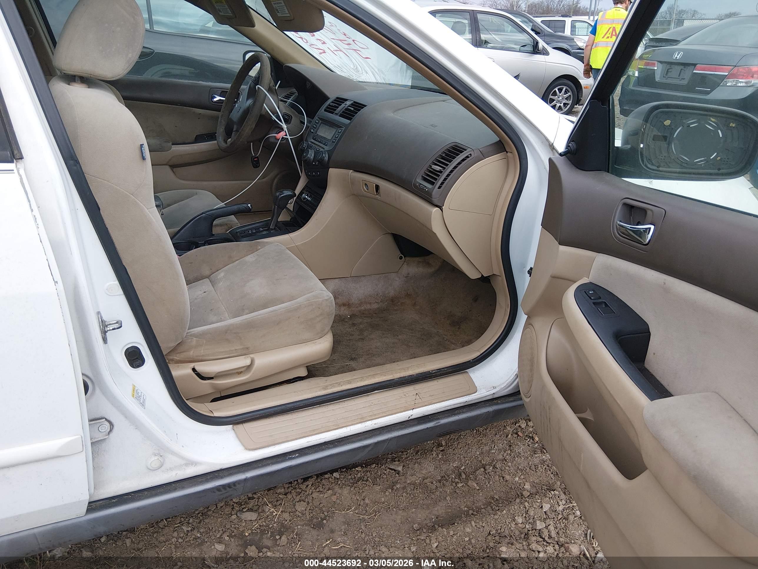 HONDA ACCORD image 5