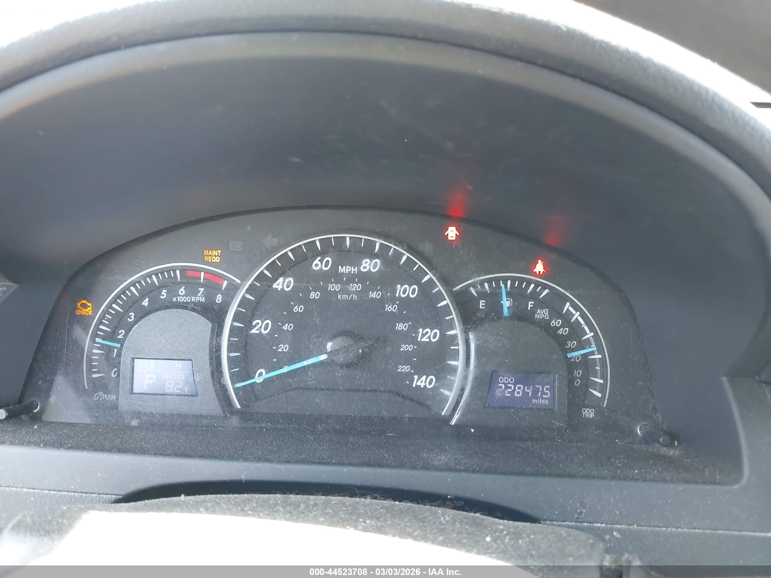 TOYOTA CAMRY image 7