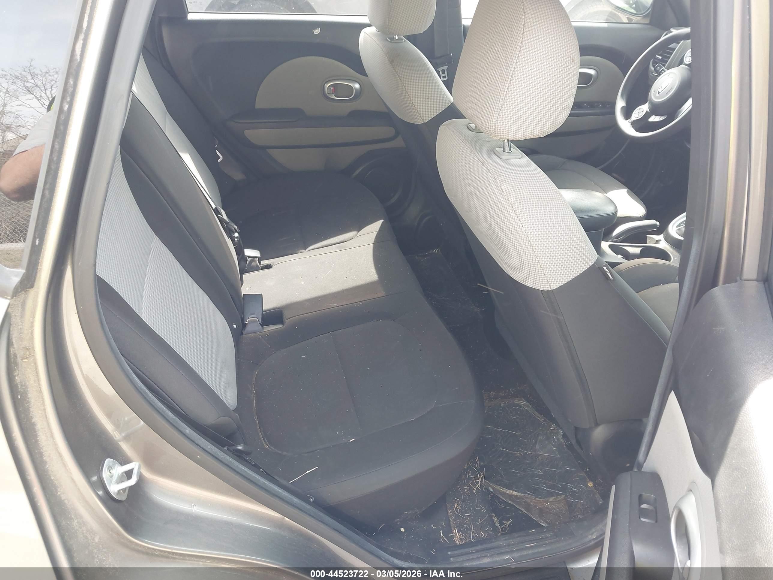 KIA SOUL image 8