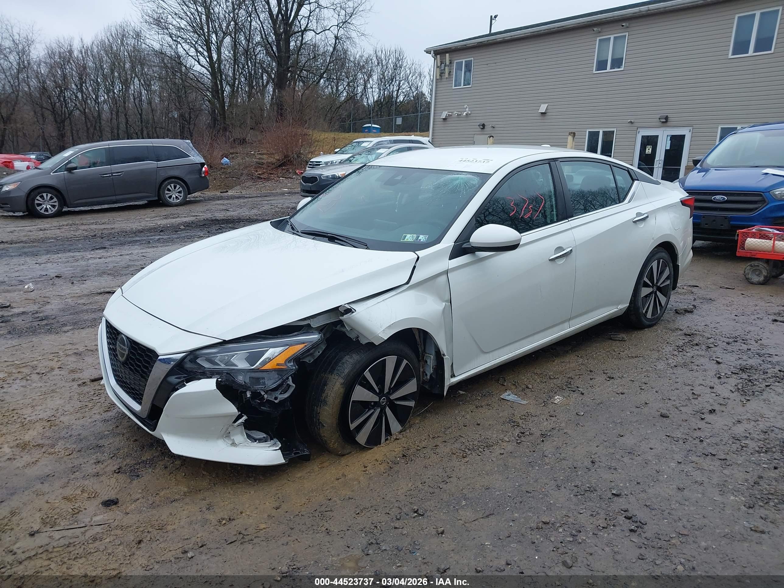 NISSAN ALTIMA image 2