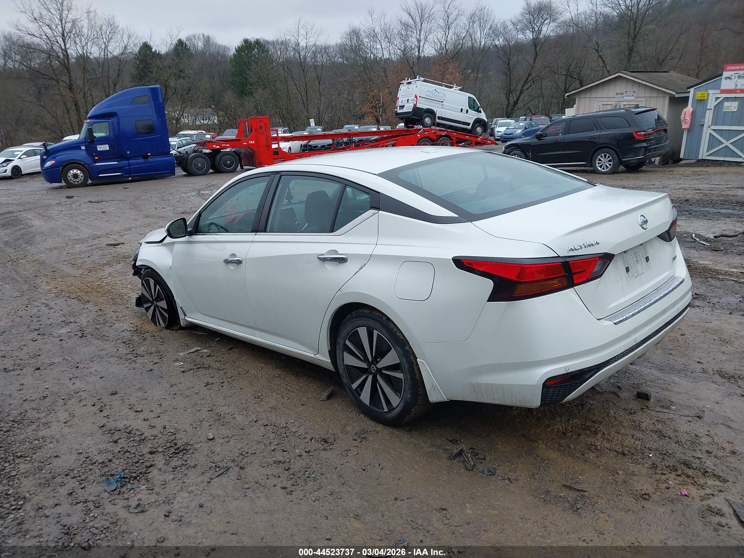 NISSAN ALTIMA image 3