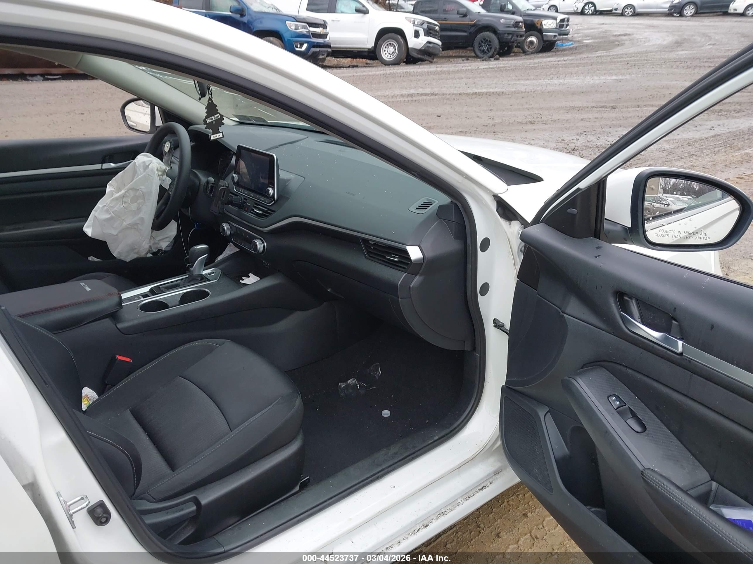 NISSAN ALTIMA image 5