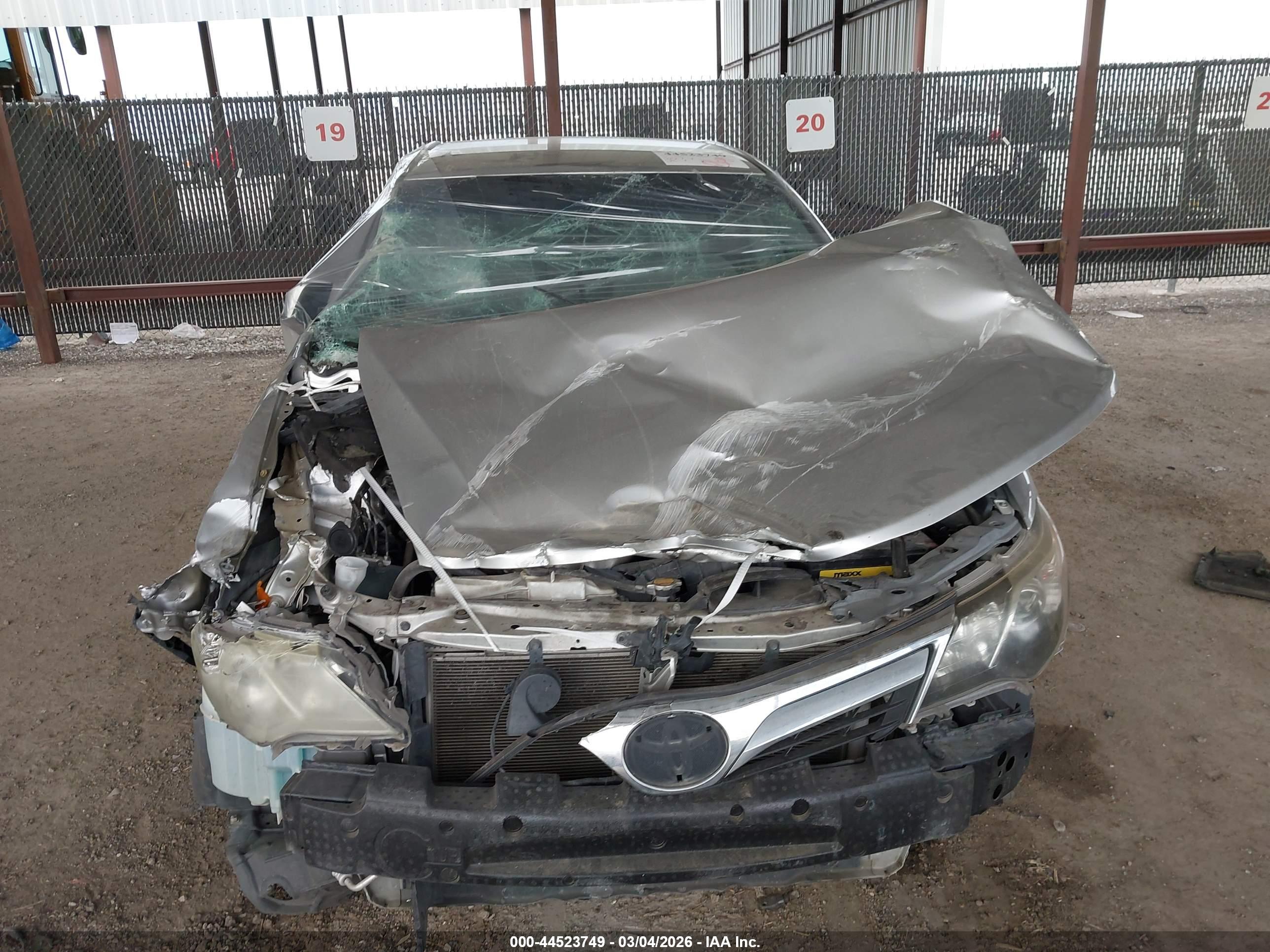 TOYOTA CAMRY image 6