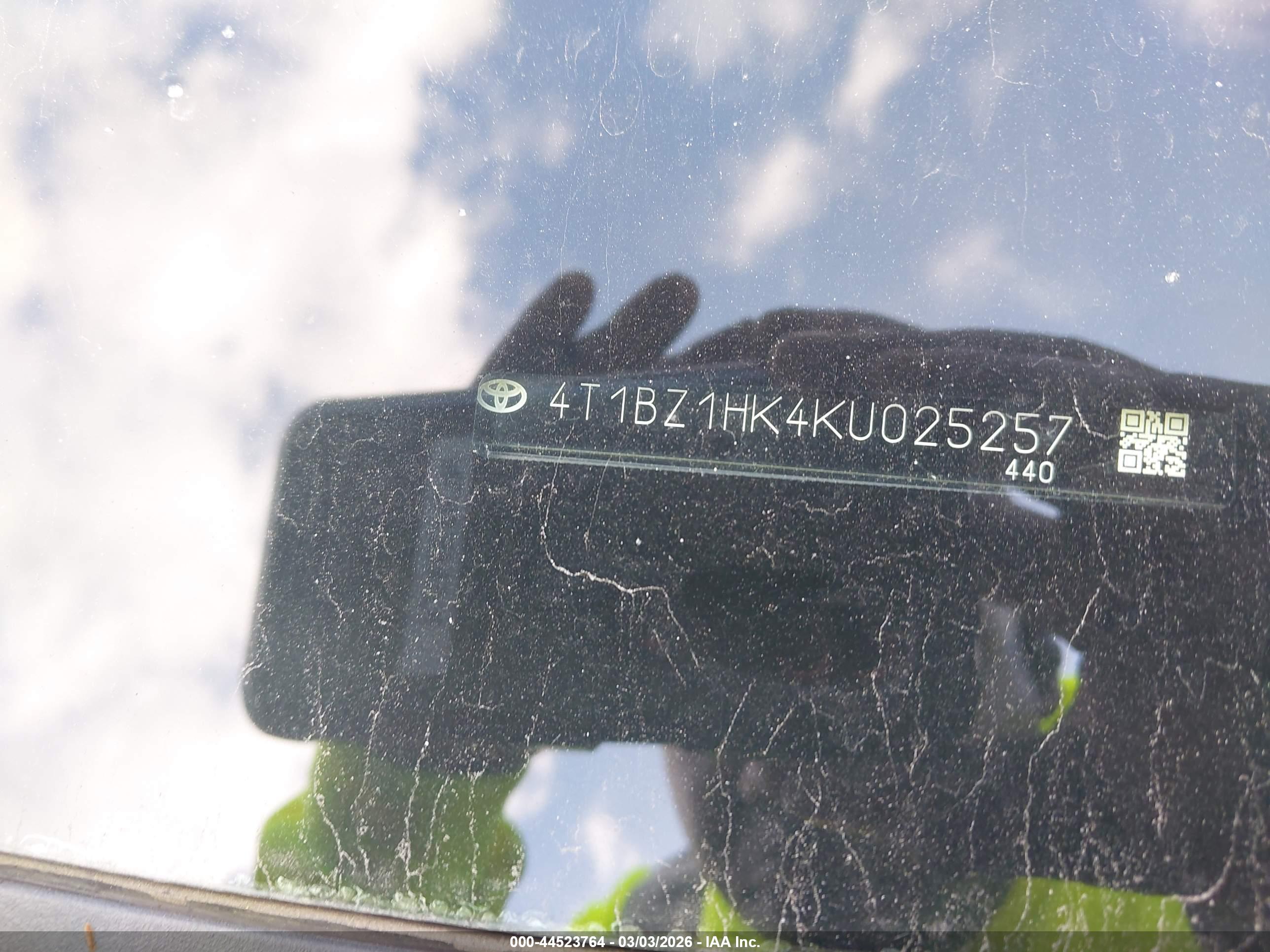 TOYOTA CAMRY image 9