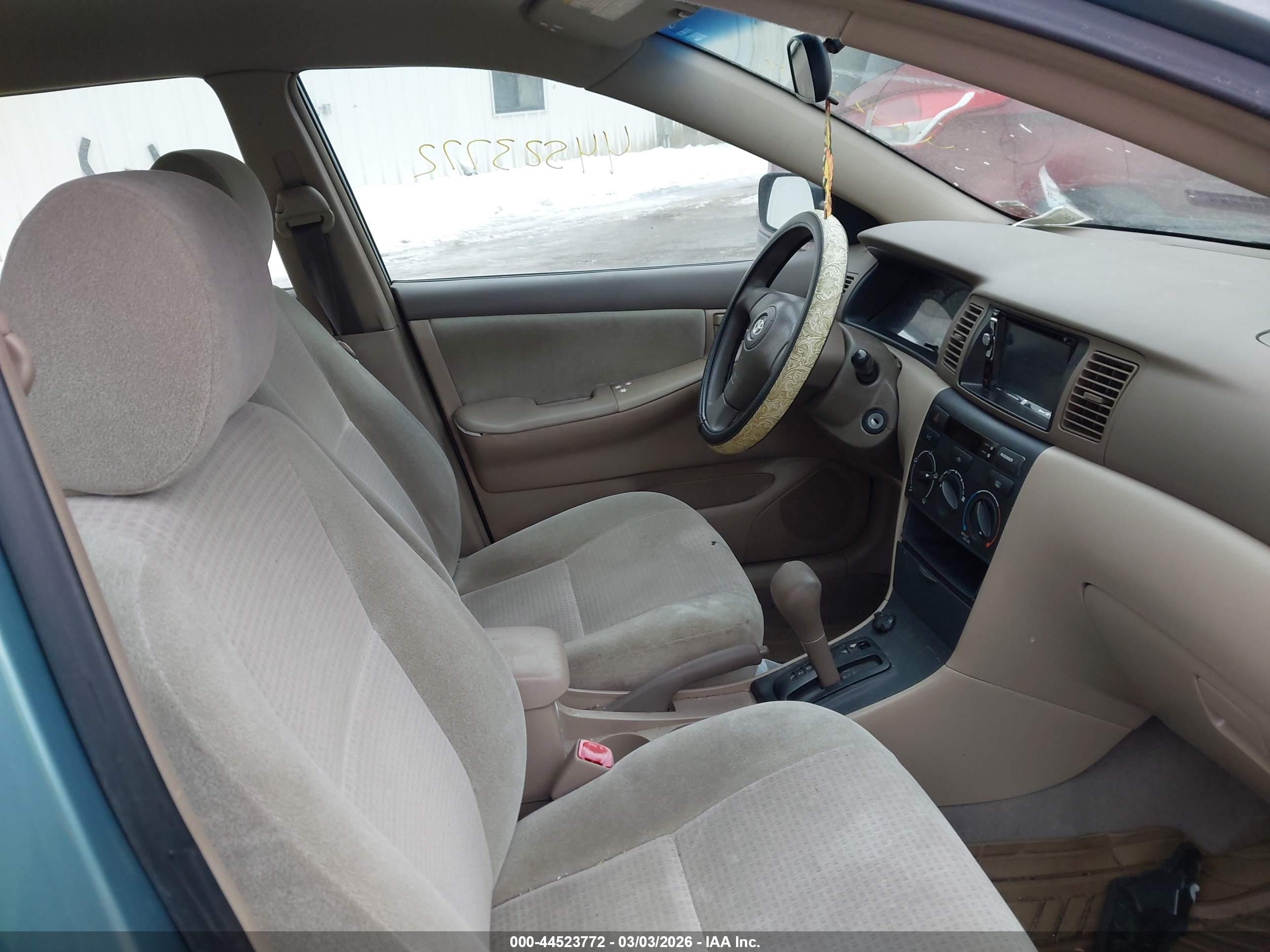 TOYOTA COROLLA image 5