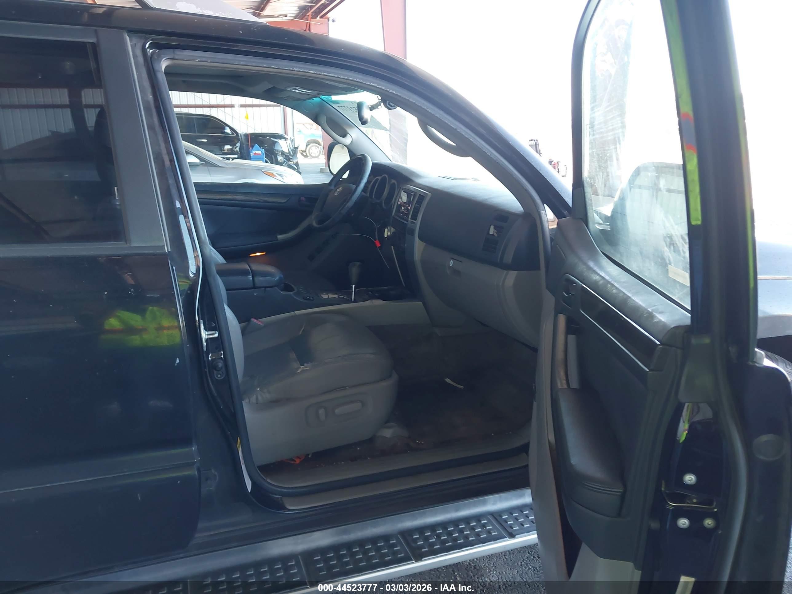 TOYOTA 4RUNNER image 5