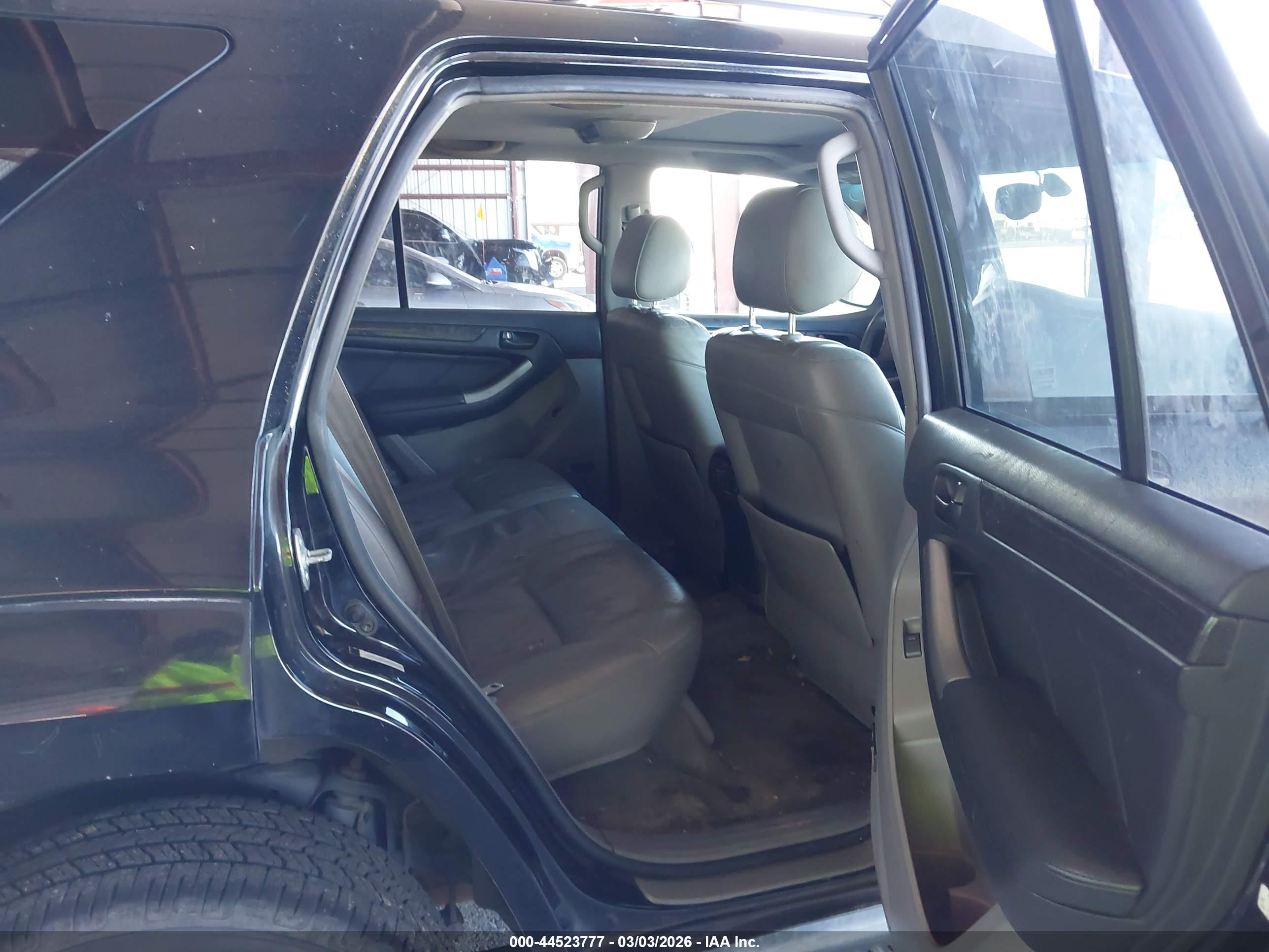 TOYOTA 4RUNNER image 8
