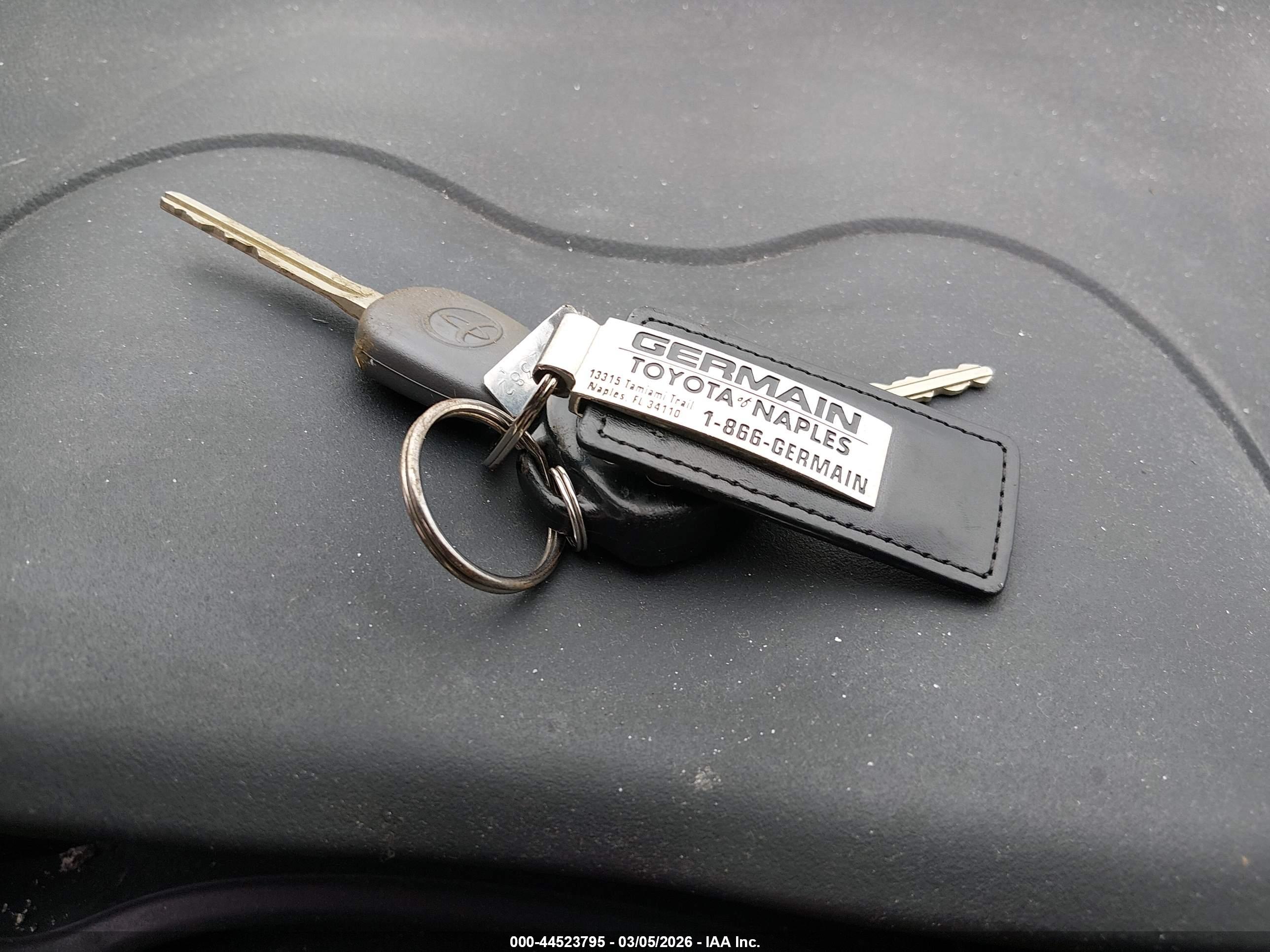 TOYOTA COROLLA image 11