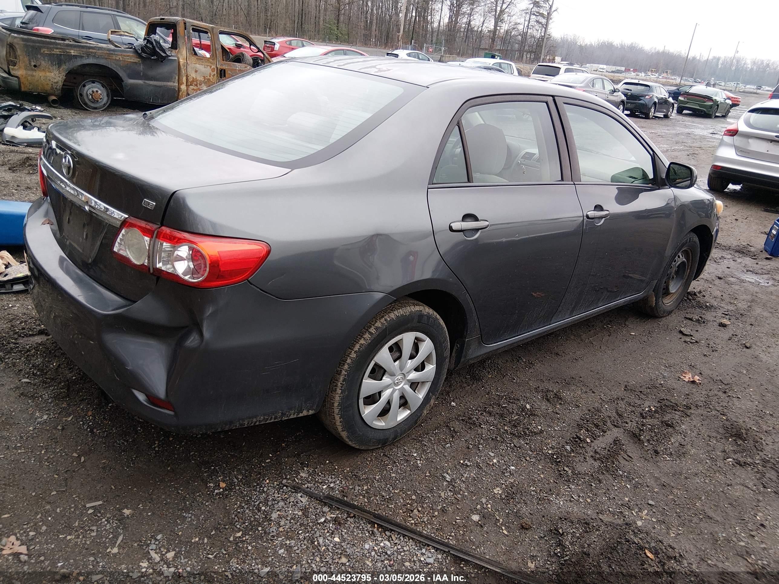 TOYOTA COROLLA image 4