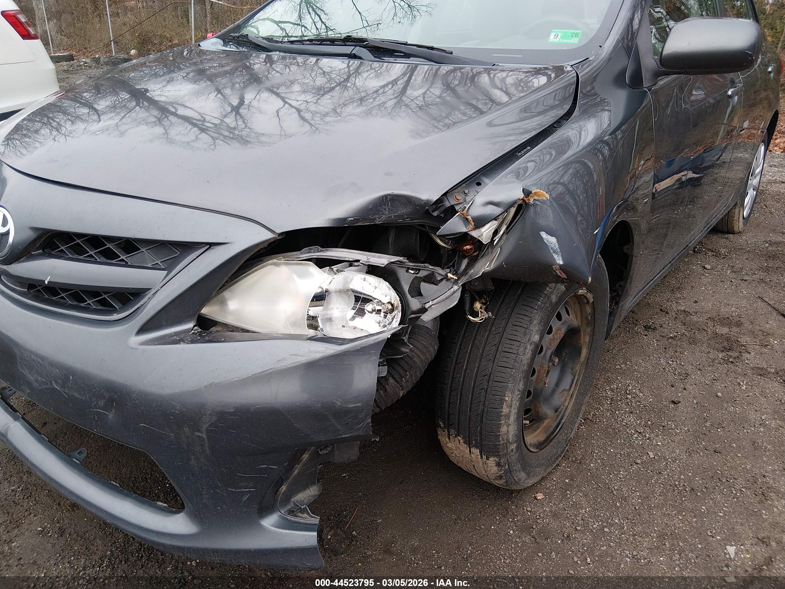 TOYOTA COROLLA image 6