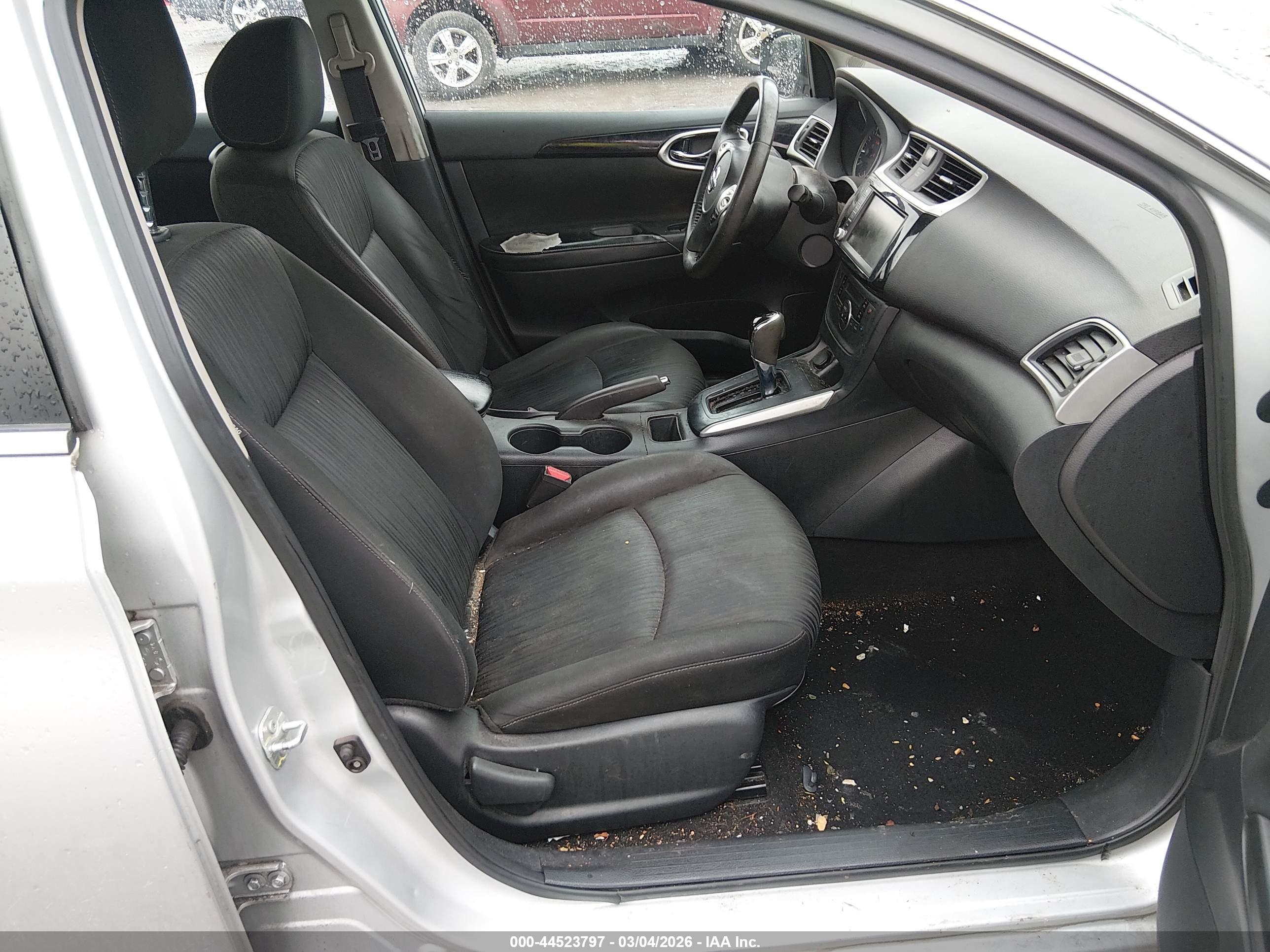 NISSAN SENTRA image 5