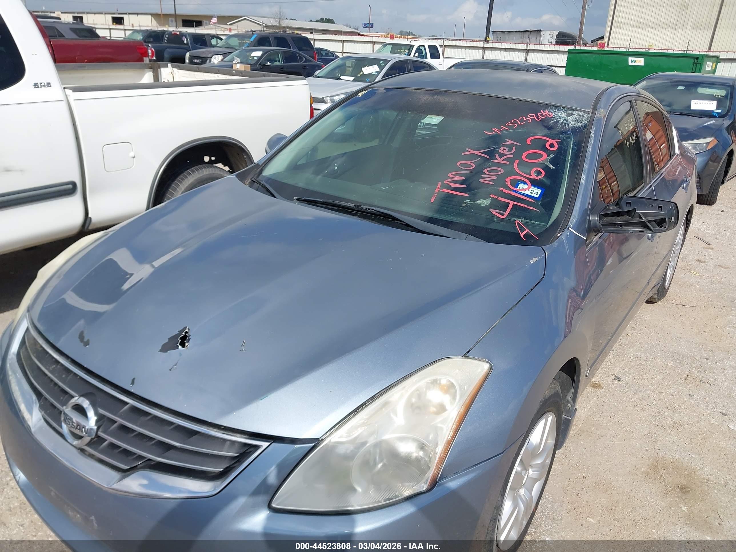 NISSAN ALTIMA image 6