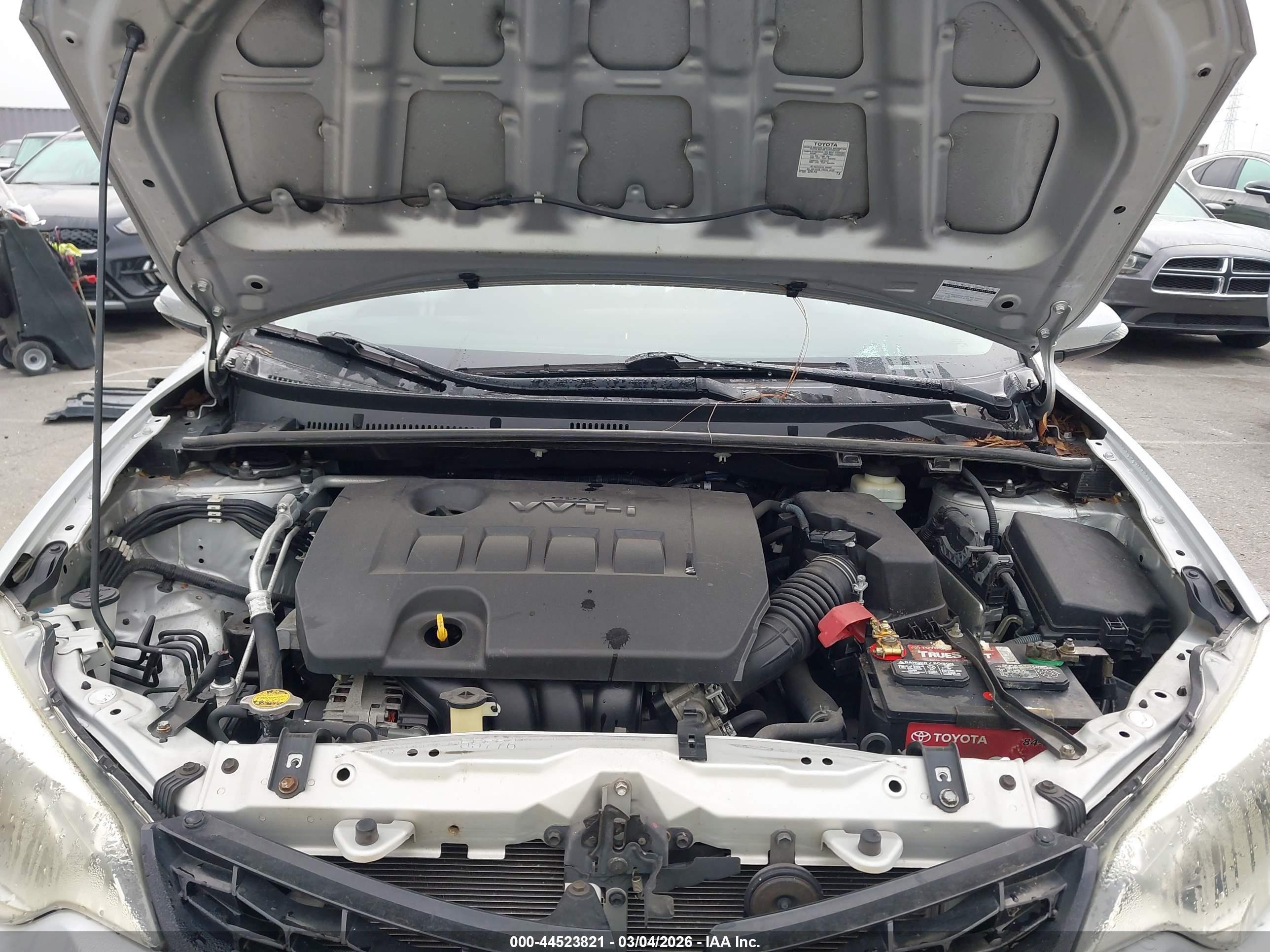 TOYOTA COROLLA image 10