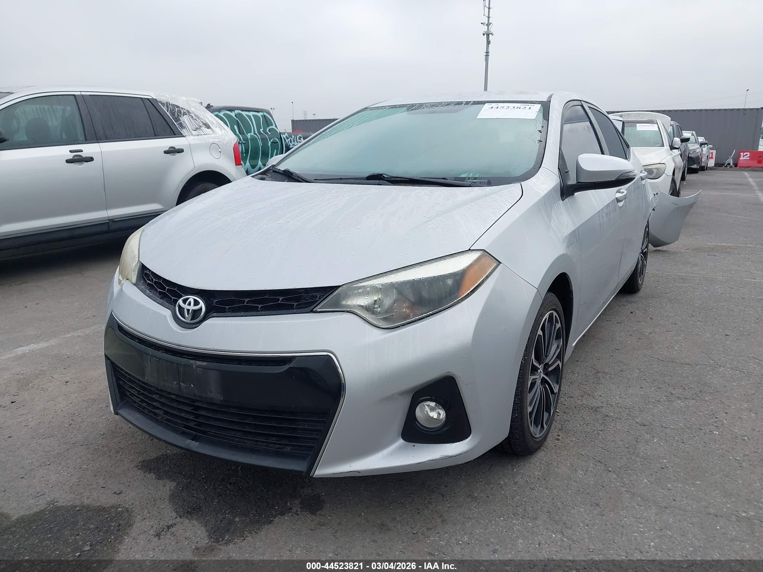 TOYOTA COROLLA image 2