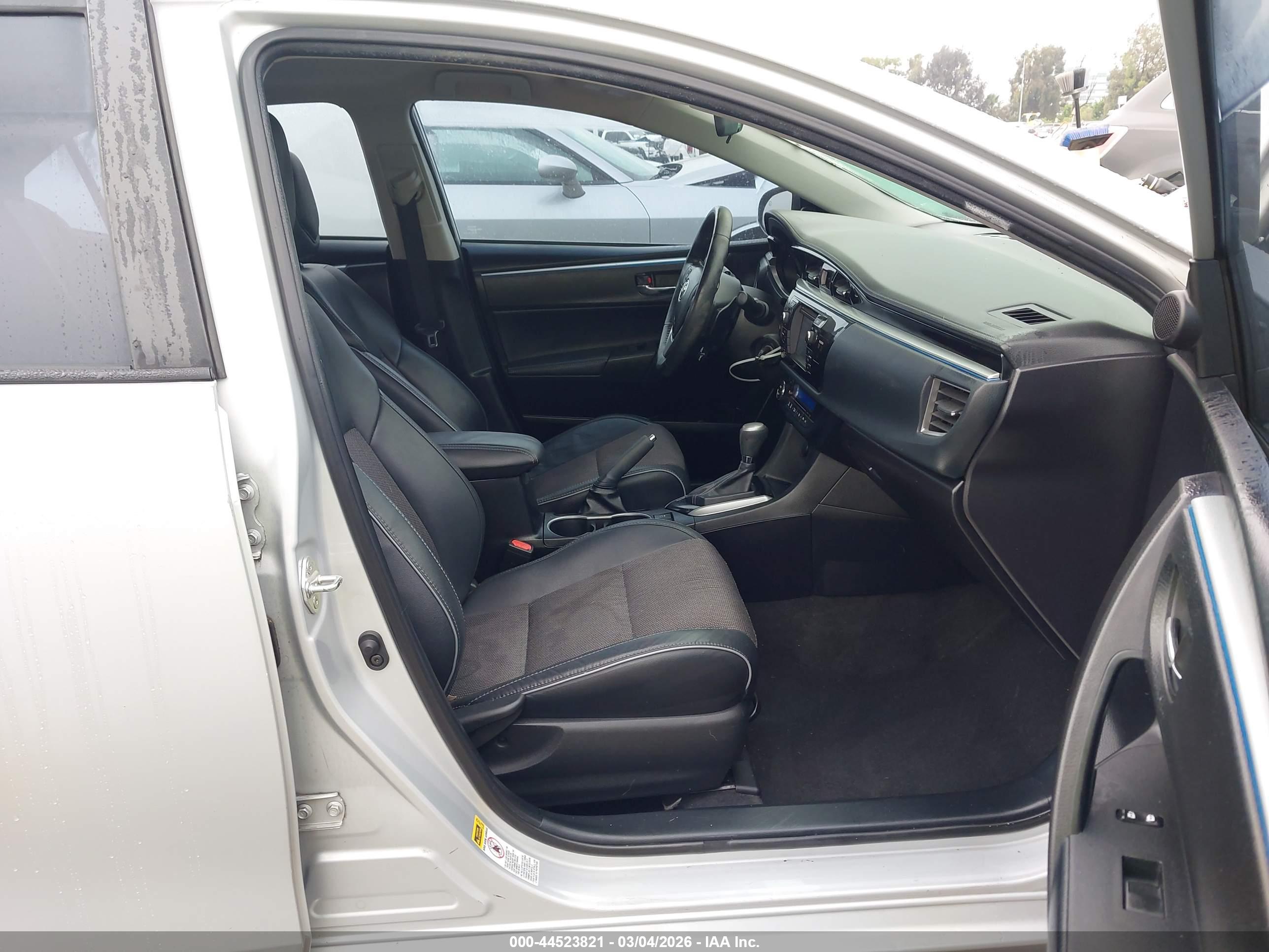 TOYOTA COROLLA image 5