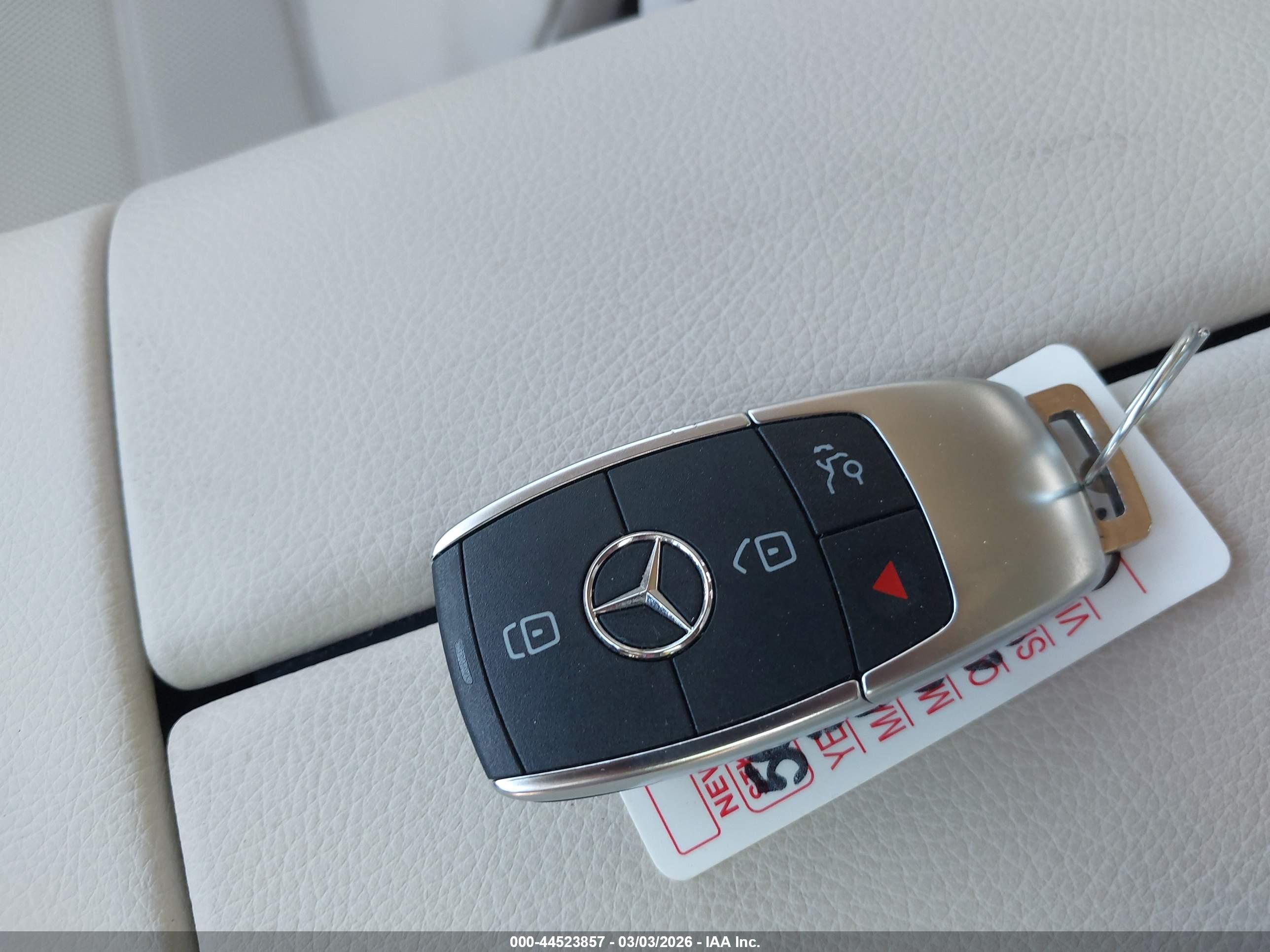 MERCEDES-BENZ GLE image 11