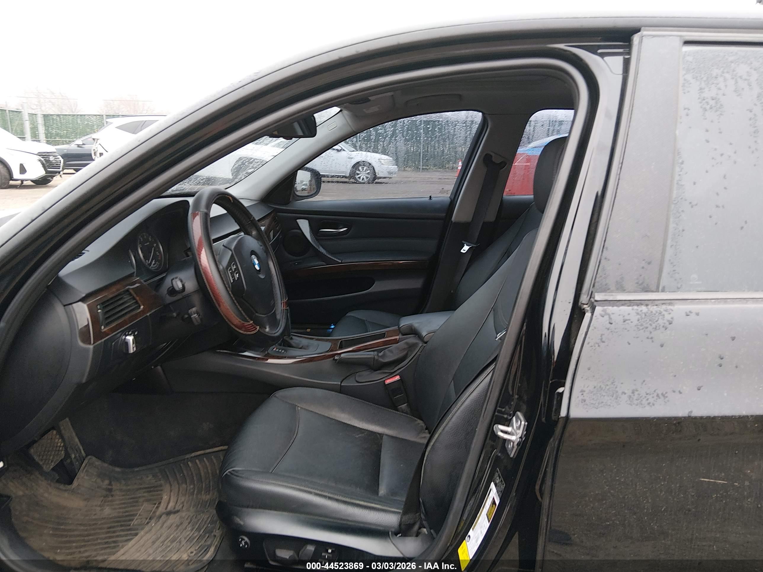 BMW 328I image 5