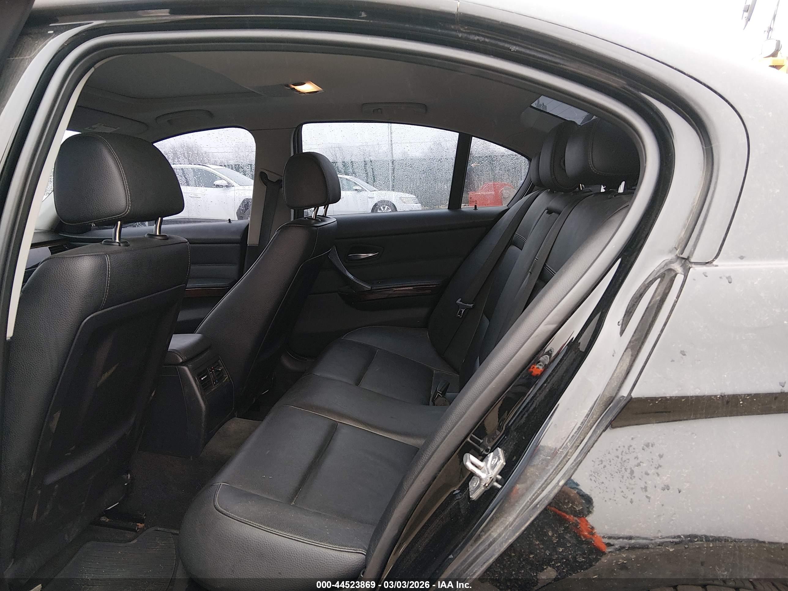 BMW 328I image 8