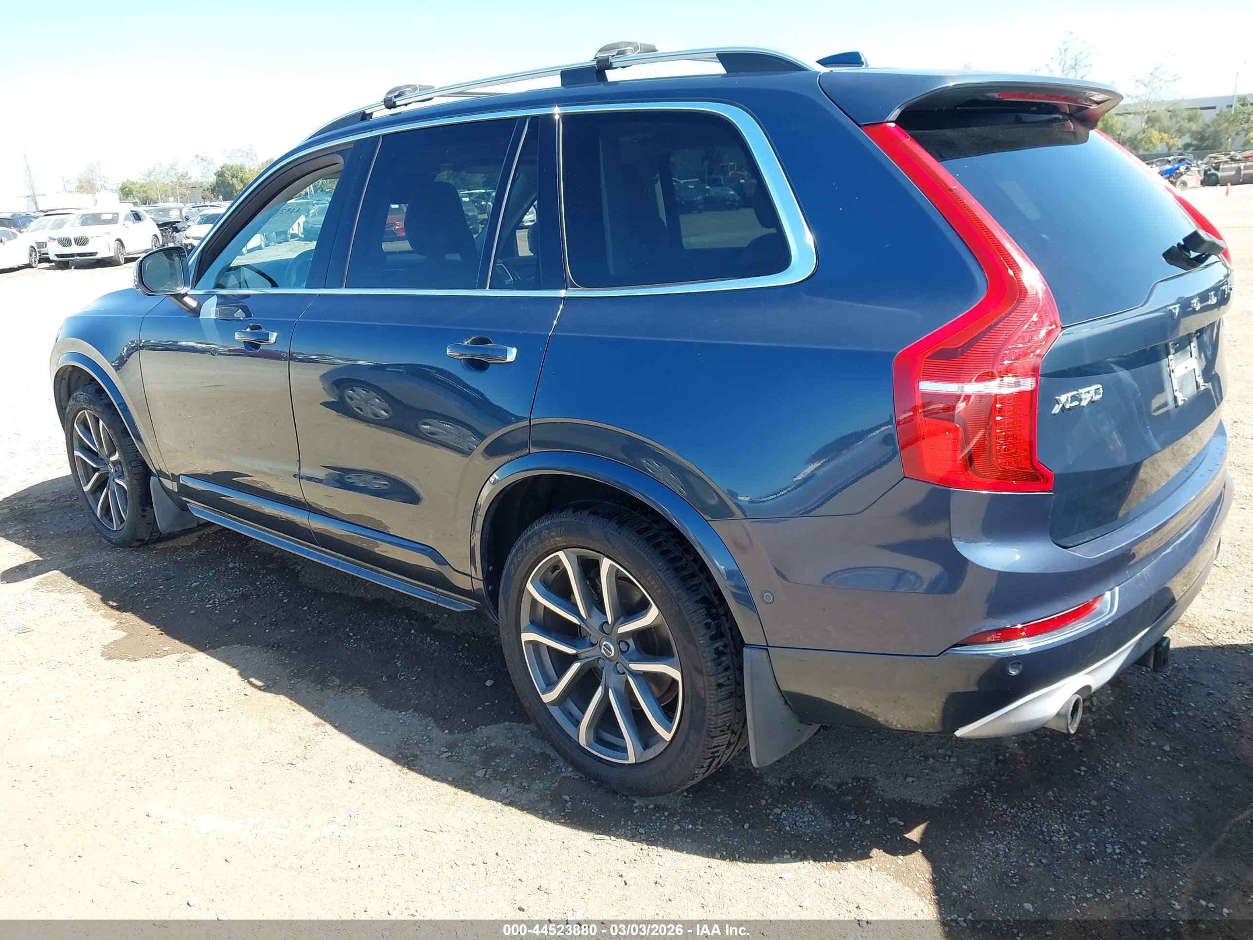 VOLVO XC90 image 3