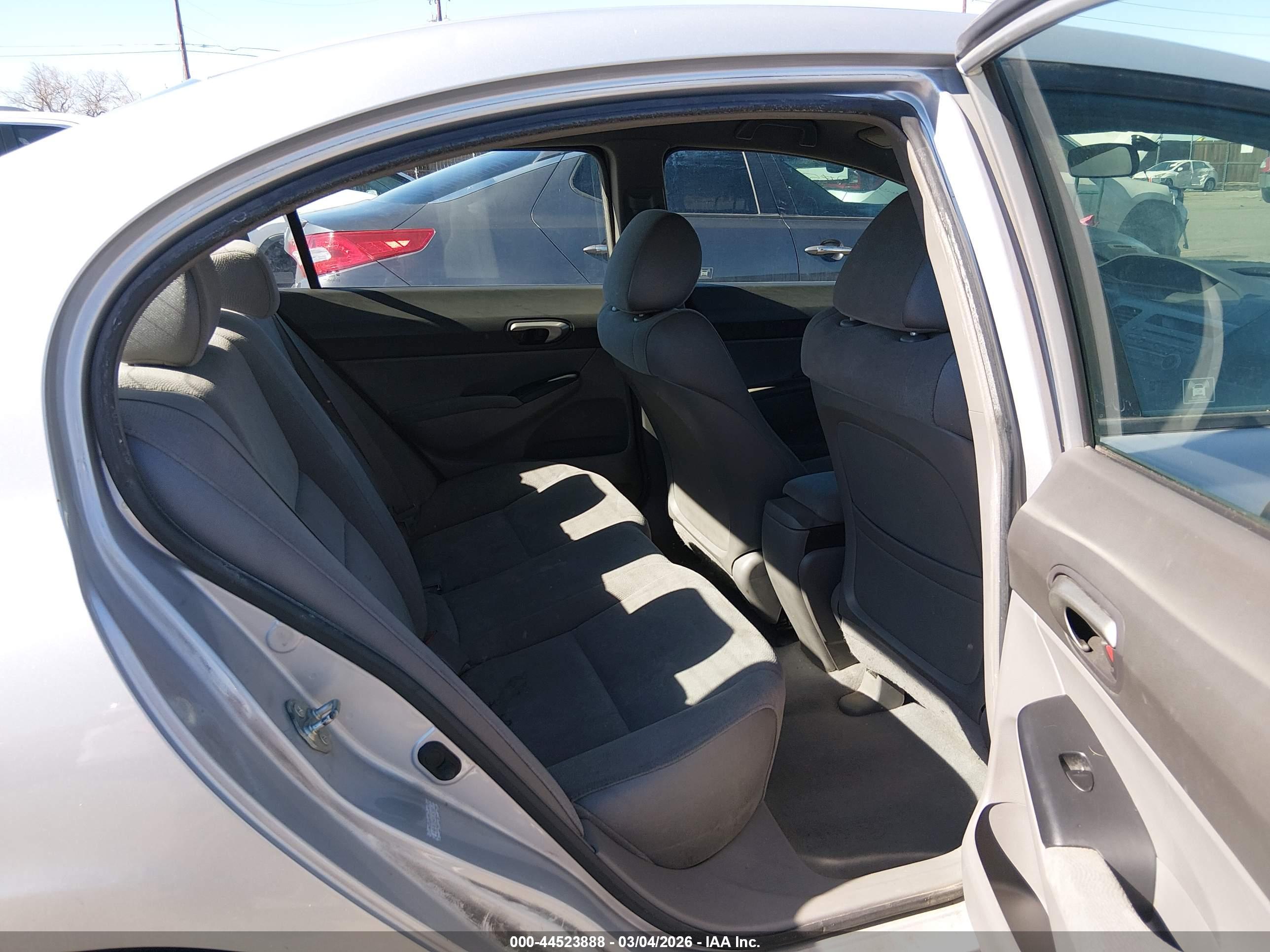 HONDA CIVIC image 8