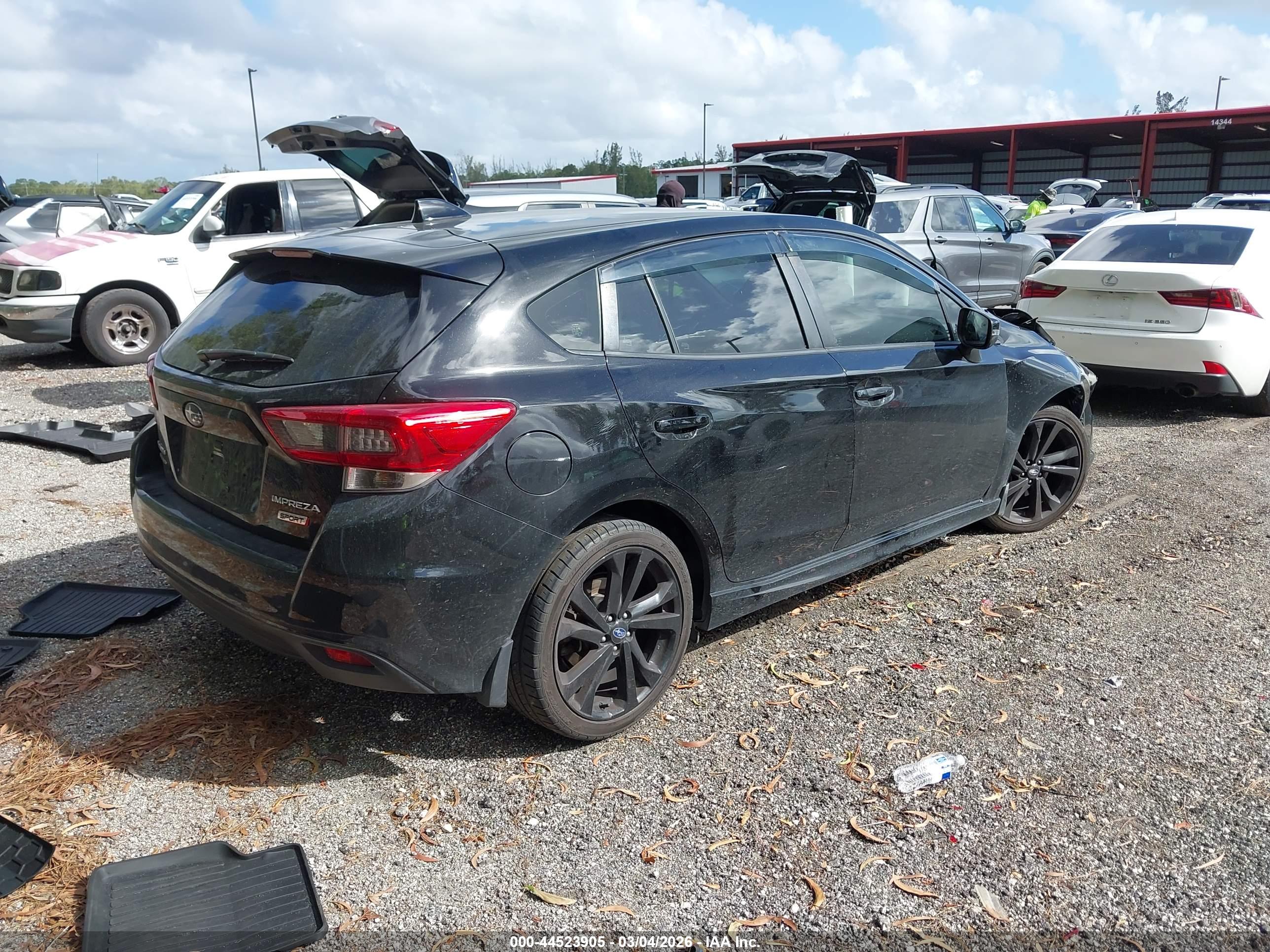 SUBARU IMPREZA image 4
